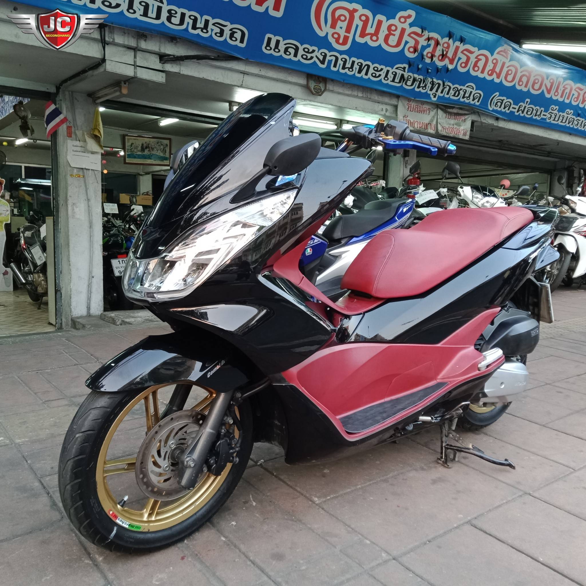 ''โปรแรงสนั่น ลั่นทุ่ง'' 🌟3,000 (ไม่รวมประกันรถหาย) HONDA PCX150 LED จดทะเบียนกลางปี 58 สภาพดีพร้อมใช้งาน เครื่องเดิมเงียยๆแน่นๆ วิ่งดีไล่ชุดข้างมา ชุดสีสวยแท้ทั้งคัน