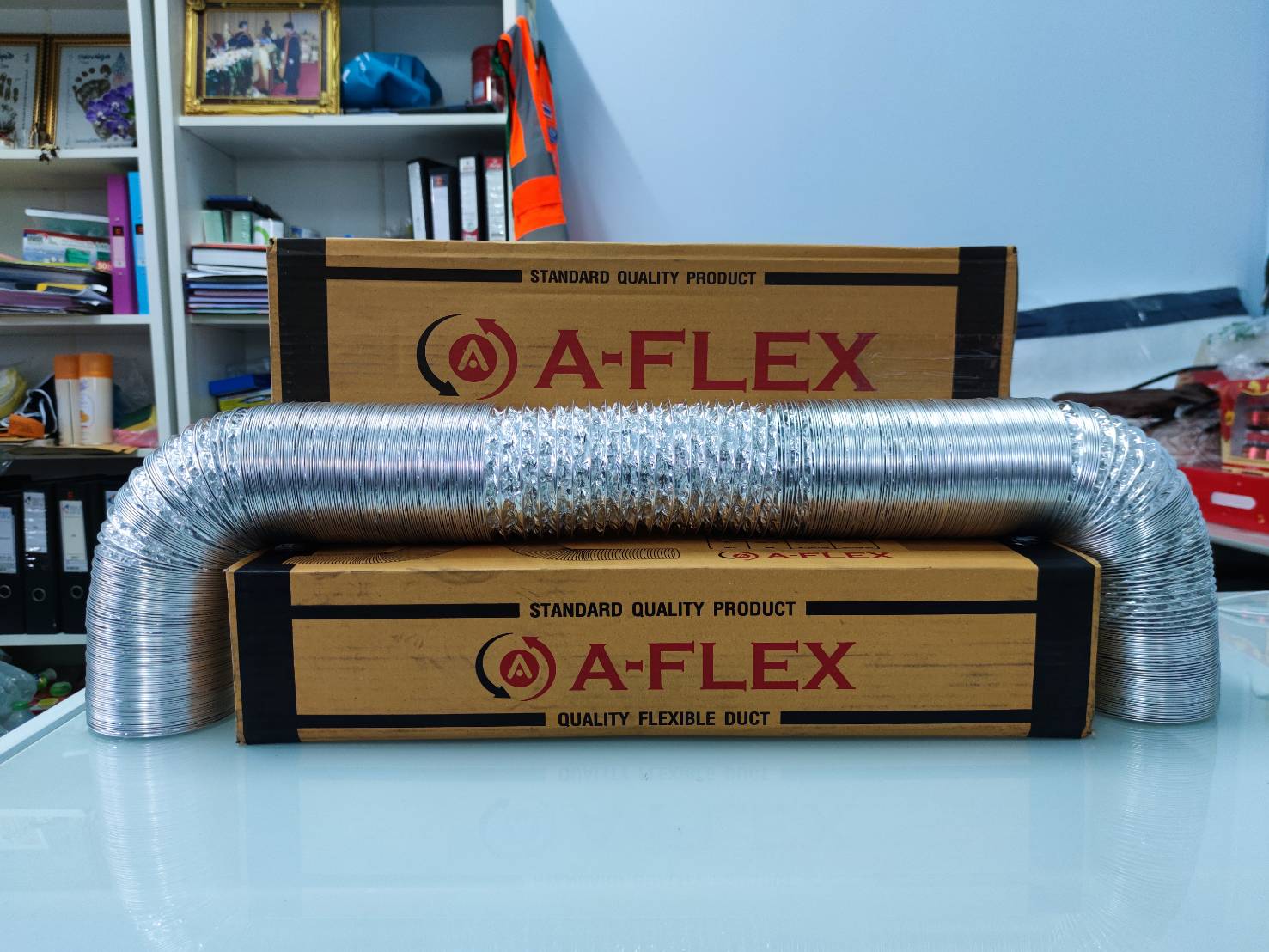 A-Flex ท่อลมอลูมิเนียมฟอยล์ชนิดยืดหยุ่นสูง ท่อลมอลูมิเนียม ท่อลมระบายอากาศ 4 นิ้ว ถึง 20นิ้ว ยาว 10 เมตร 0 กก. 1