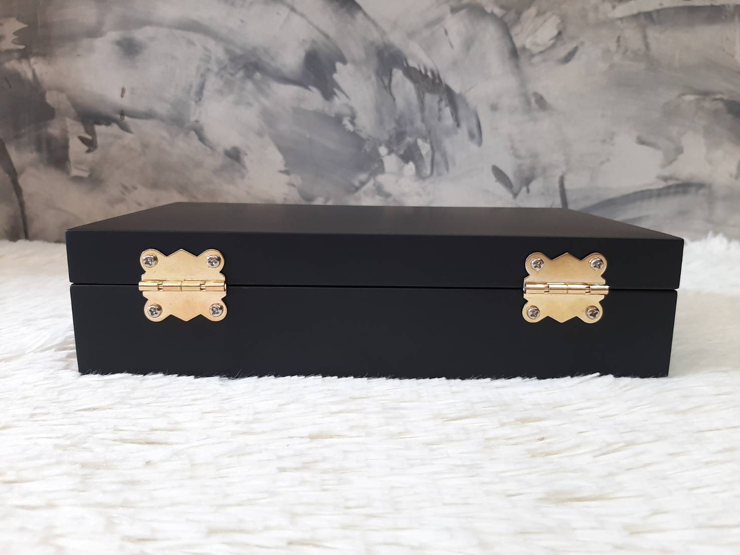 กล่องไม้ฝาล็อค