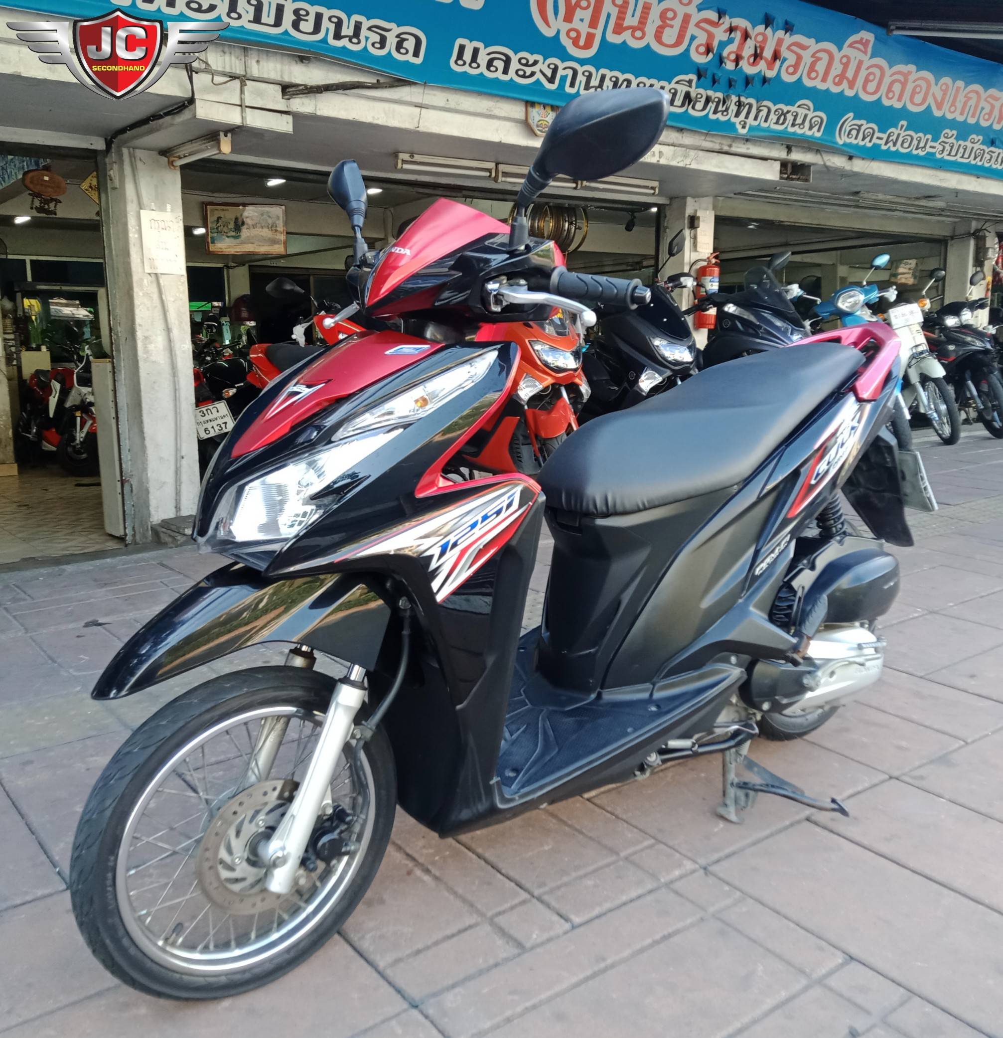 เข้าใหม่อีกคัน...ไหนๆใครหาอยู่น๊า⁉️ HONDA CLICK125I จดกลางปี 57 เดิมดีจริงคันนี้ เครื่องดีสีแท้ทั้งคัน สภาพสมบูรณ์พร้อมใช้งาน