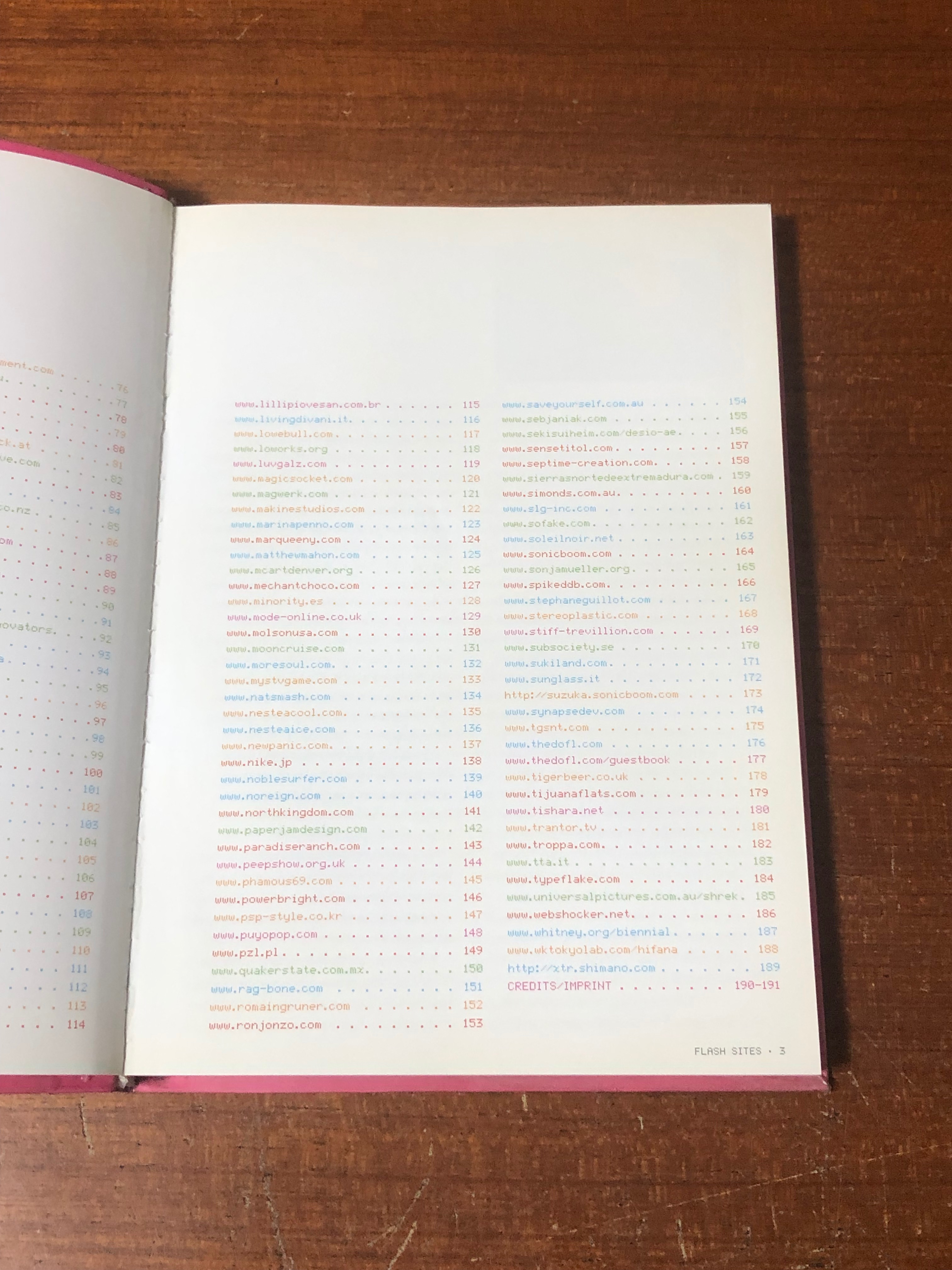 WEB DESIGN : FLASSH SSITES / Ed.Julius Wiedemann