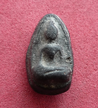 พระสมเด็จฯเม็ดน้อยหน่า