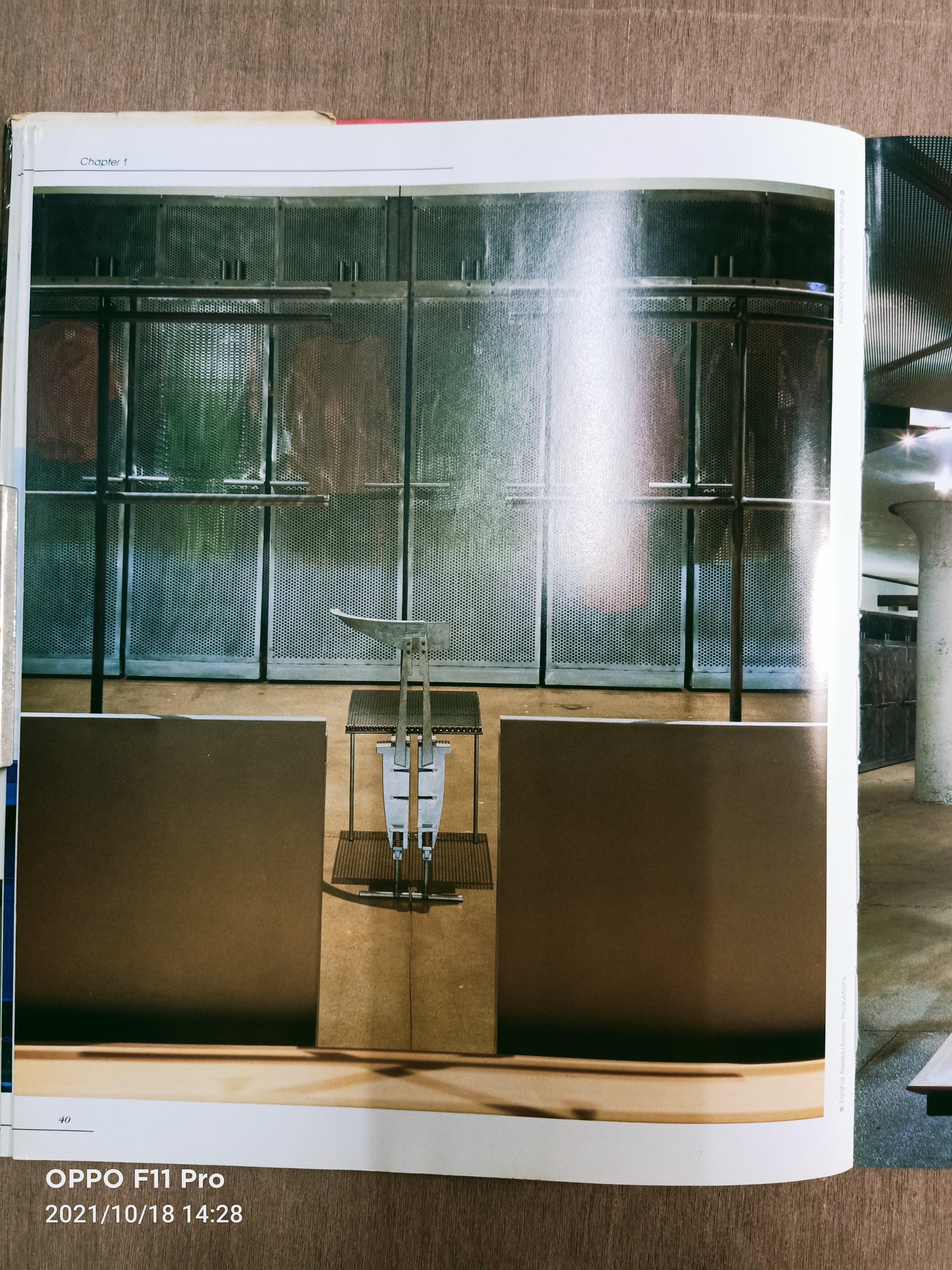 SHOWROOMS(หนังสือเล่มนี้สภาพไม่สมบรูณ์ หน้า161-162ไม่มี) / John Beckmann