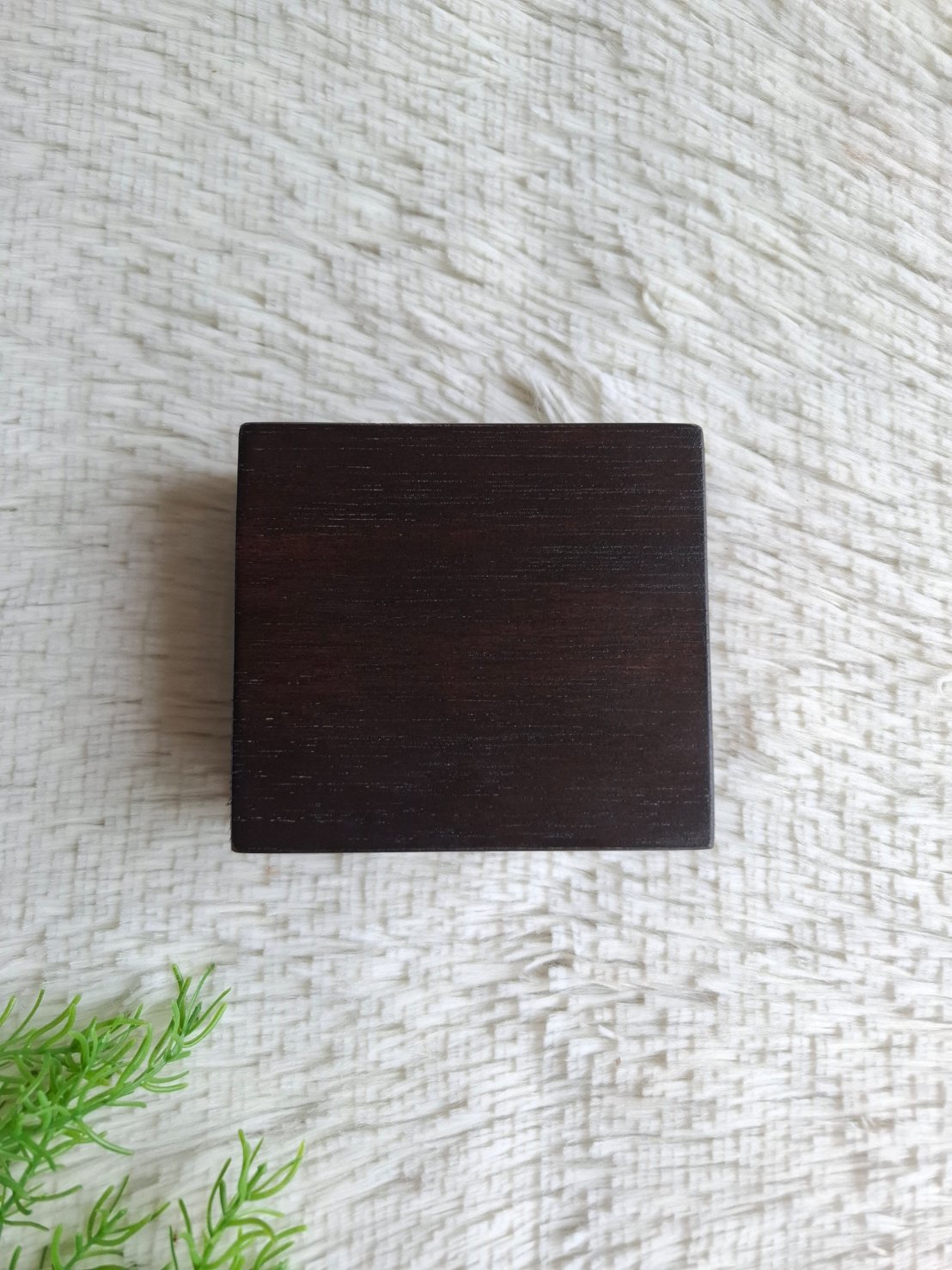 ถาดไม้สน