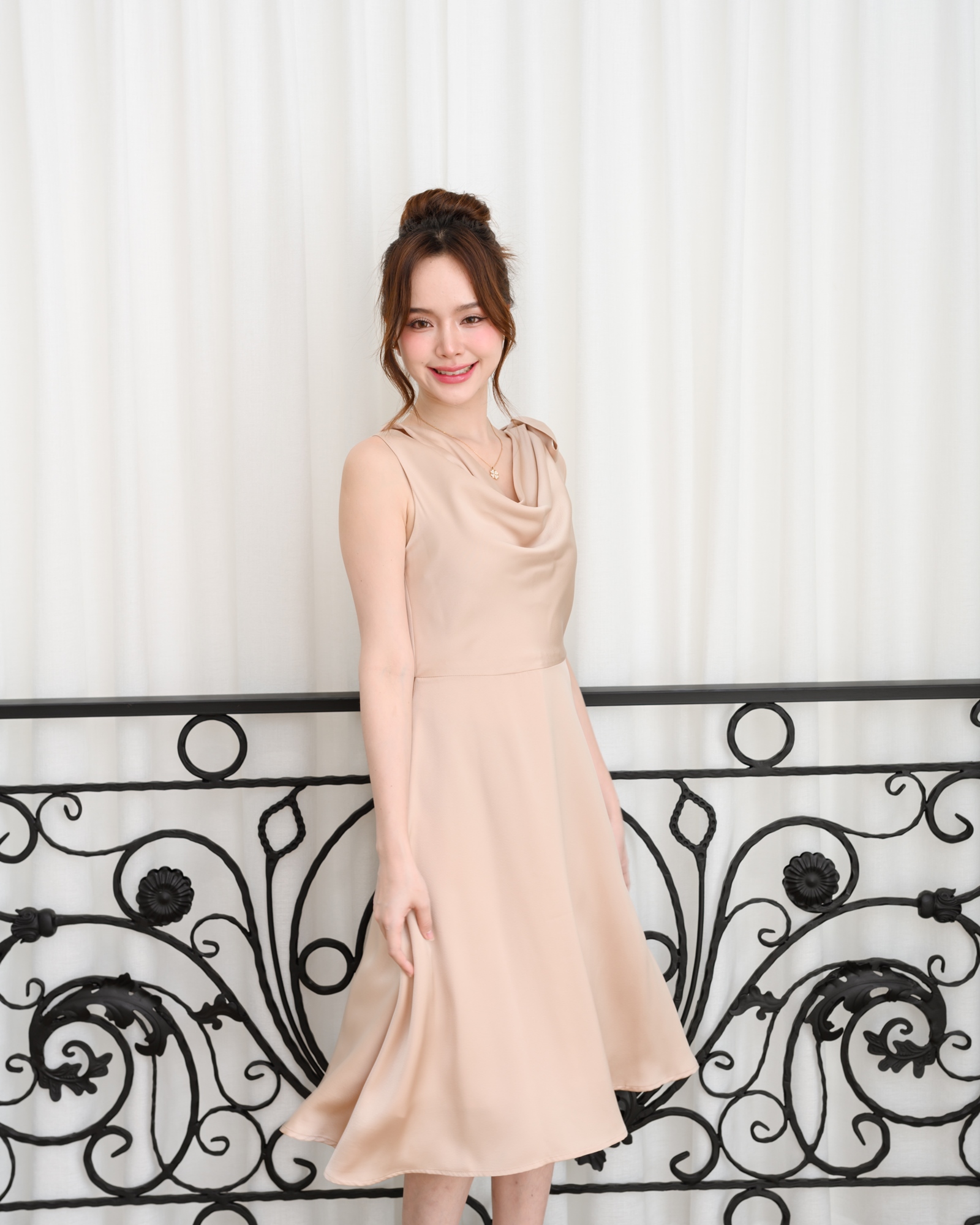 Amour Dress : สีแชมเปญ (โบว์ผูกได้หลายแบบ)