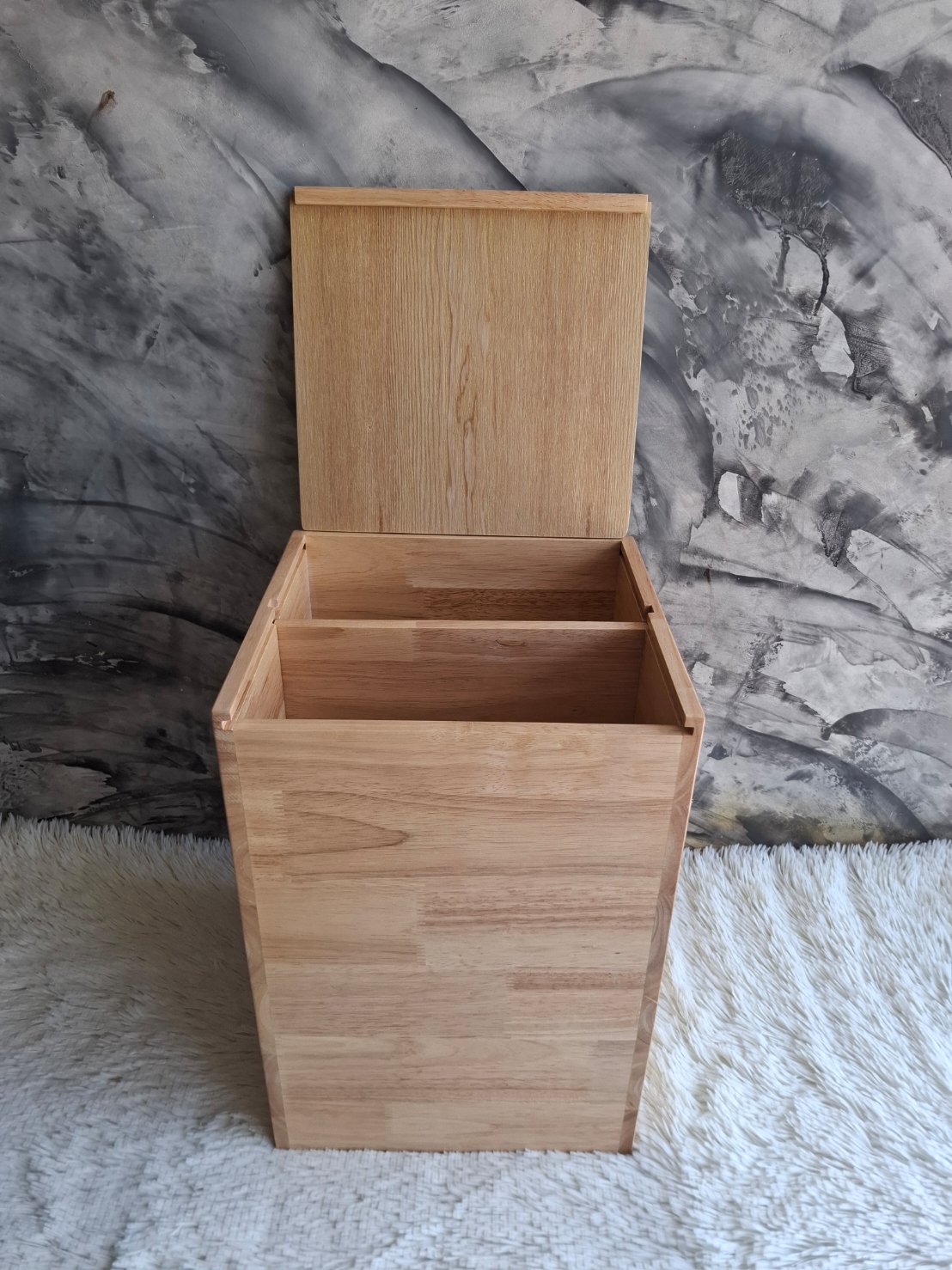 กล่องฝาสลได์