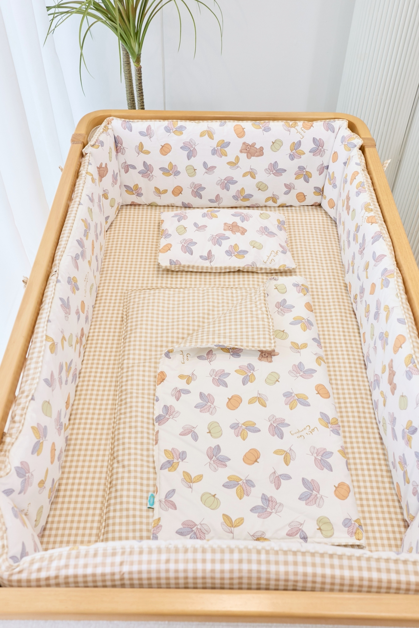 Idawin ชุดเครื่องนอนผ้า Cotton 100 % Bedding Set รุ่น Royal 9 in 1 Bear Brown