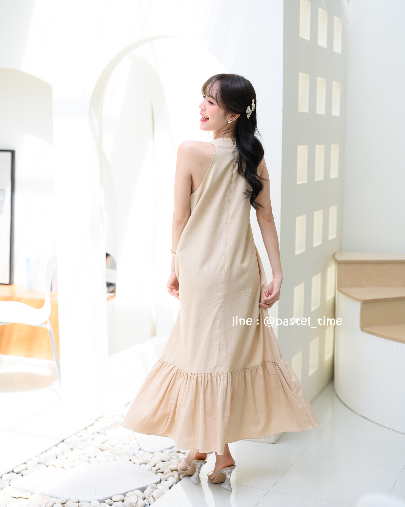 Clio Vest Linen Maxi dress - สีเบจ