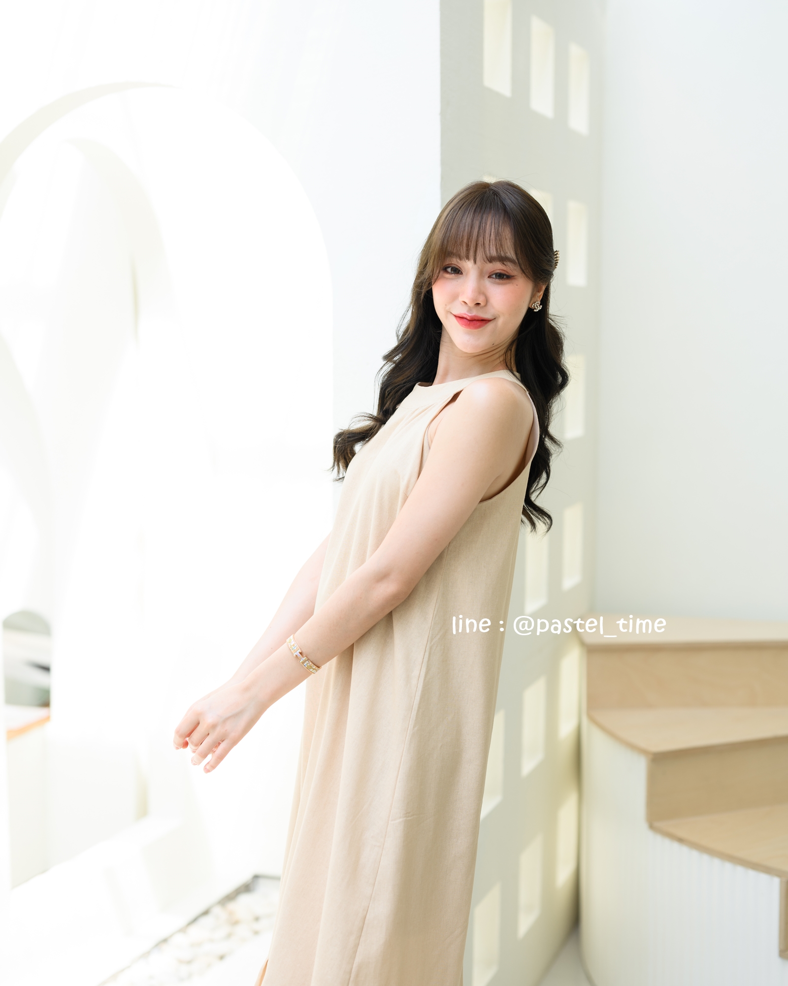 Clio Vest Linen Maxi dress - สีเบจ