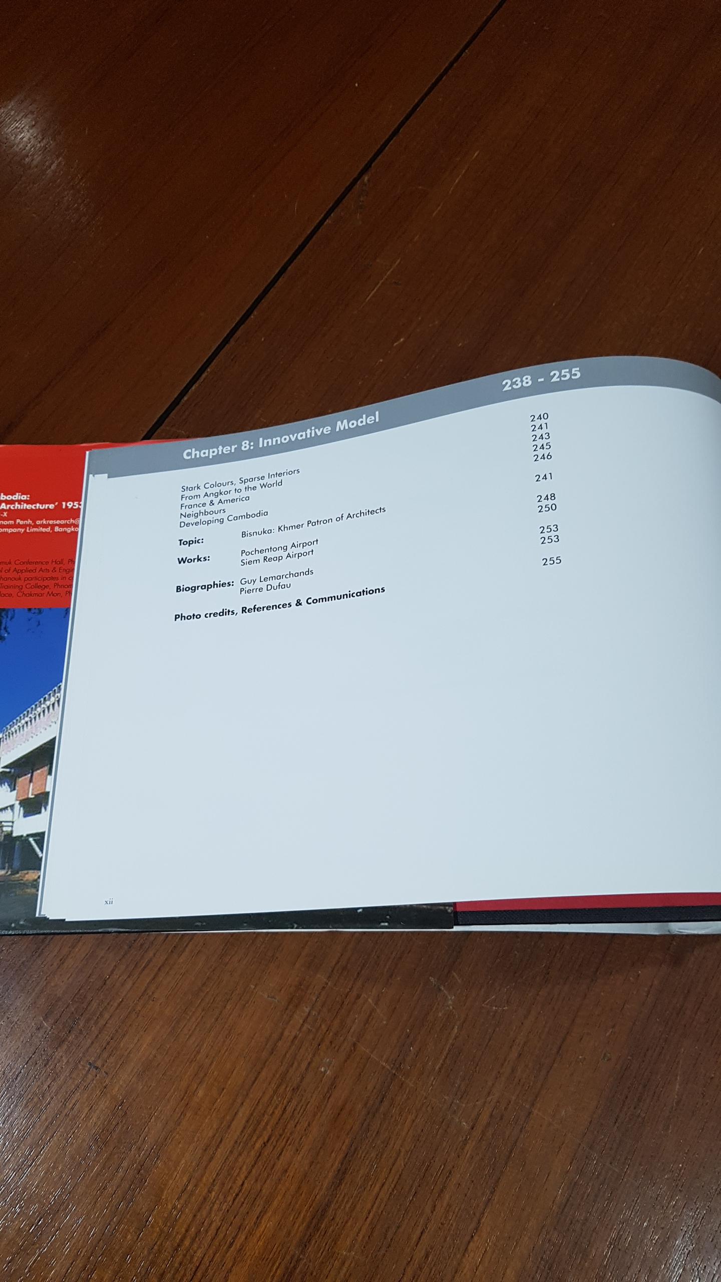 BUILDING CAMBODIA : 'NEW KHMER ARCHITECTURE' 1953 - 1970 / Helen Grant Ross, Darryl Leon Collins