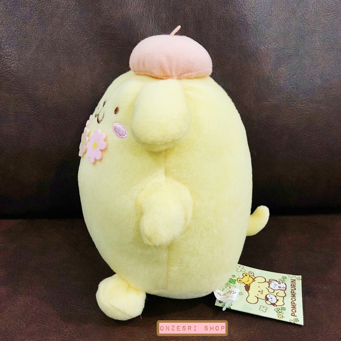 ตุ๊กตา Pompompurin ประดับดอกไม้สีชมพู ขนาด 20 x 22 ซม.