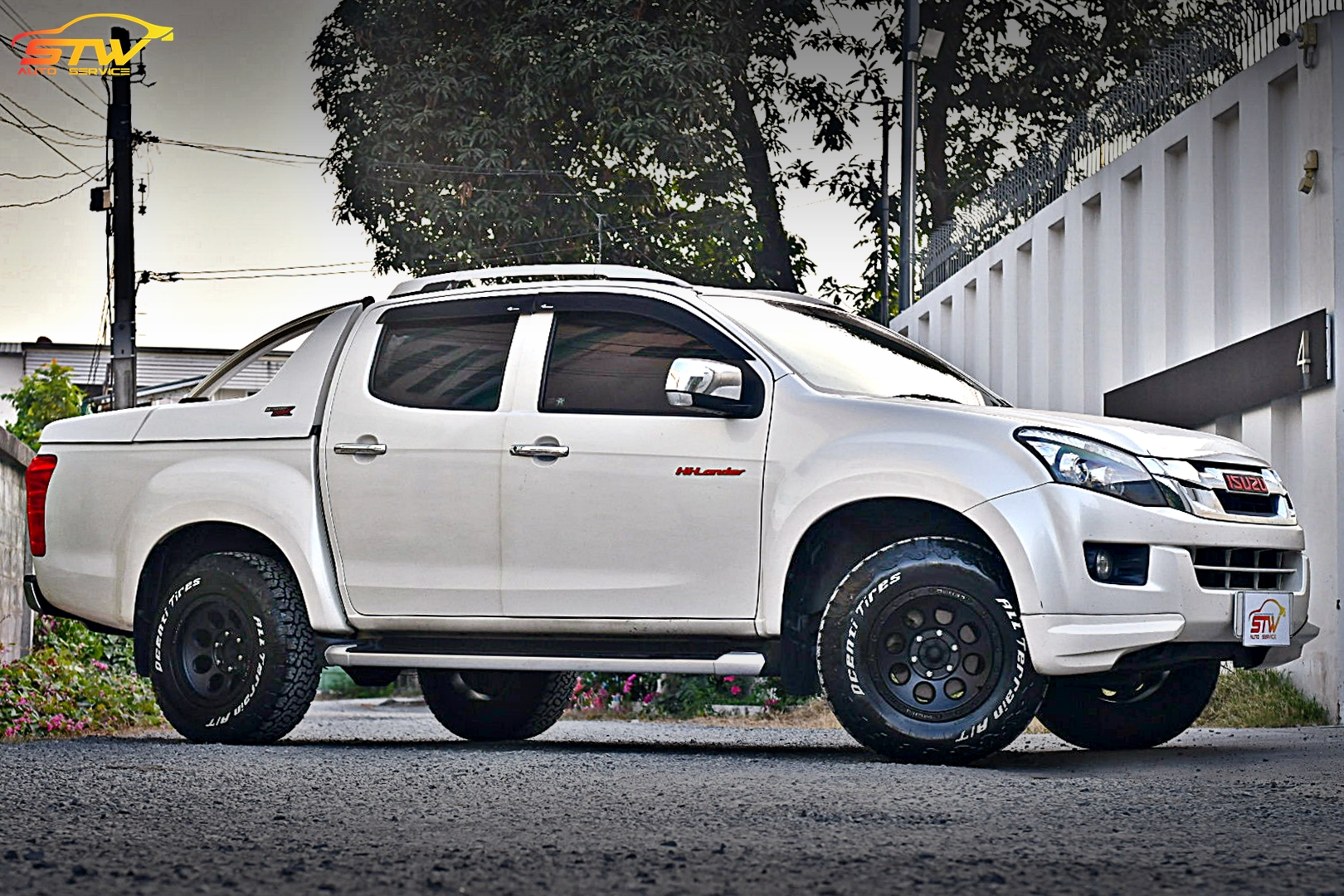 ล้อแท้ออฟโรด LENSO MAX-1 (หยดน้ำ) ขอบ16นิ้ว ยาง DCENTI HAMMER AT 265/70R16 112T ติดตั้งใส่ ISUZU HI-LANDER