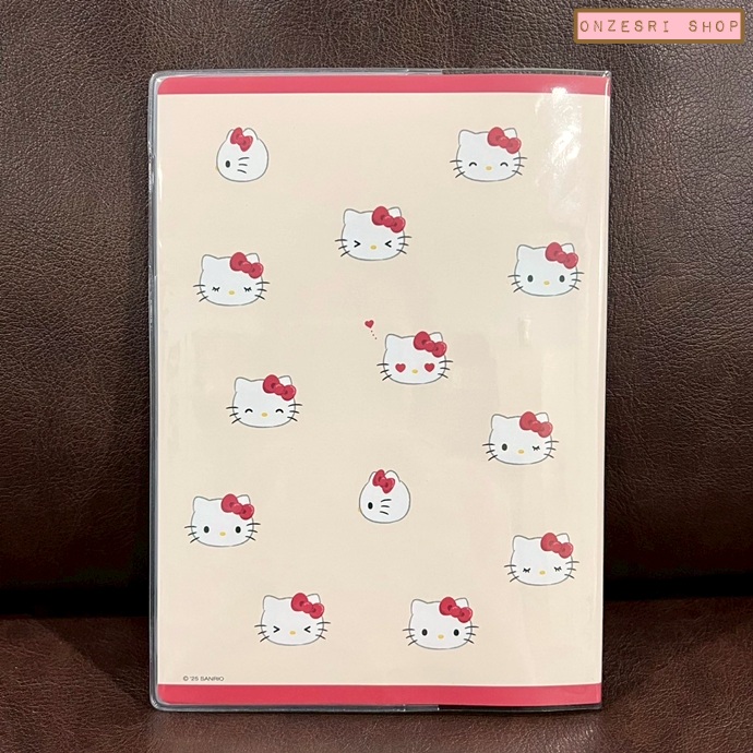 สมุด 2026 Schedule Book เล่มบาง B6 ลาย Hello Kitty สีครีมแดง ขนาด 18.7 x 13.5 x 0.7 ซม. (80 หน้า) มีให้จดตั้งแต่เดือน 10/2025 - 3/2027 เป็นปฎิทินแบบ monthly ช่องกลาง จดได้เยอะ และมี sticker
