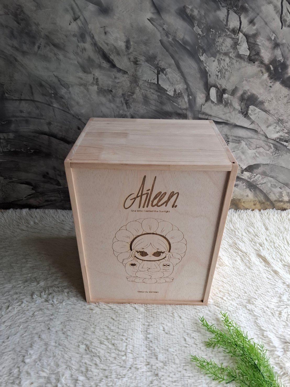 กล่องไม้ใส่โมเดลตุ๊กตา