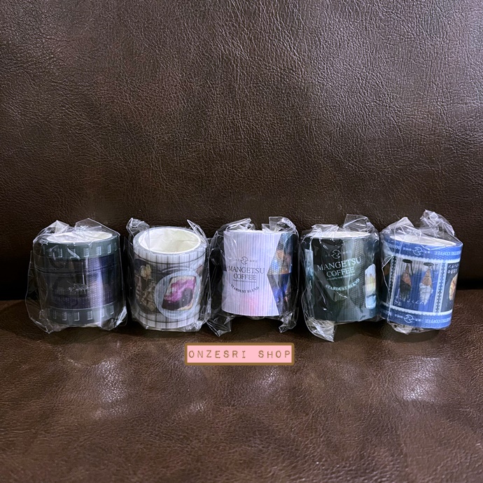Yojo Tape จากเรื่อง Mangetsu Coffee Shop - แมวนักพยากรณ์แห่งร้านกาแฟจันทร์เต็มดวง ขนาดกว้าง 4.5 ซม. ยาว 3 ม. ขนาดใหญ่ แปะได้ทั้งกระดาษ พลาสติก ฯลฯ มี 5 แบบให้เลือก