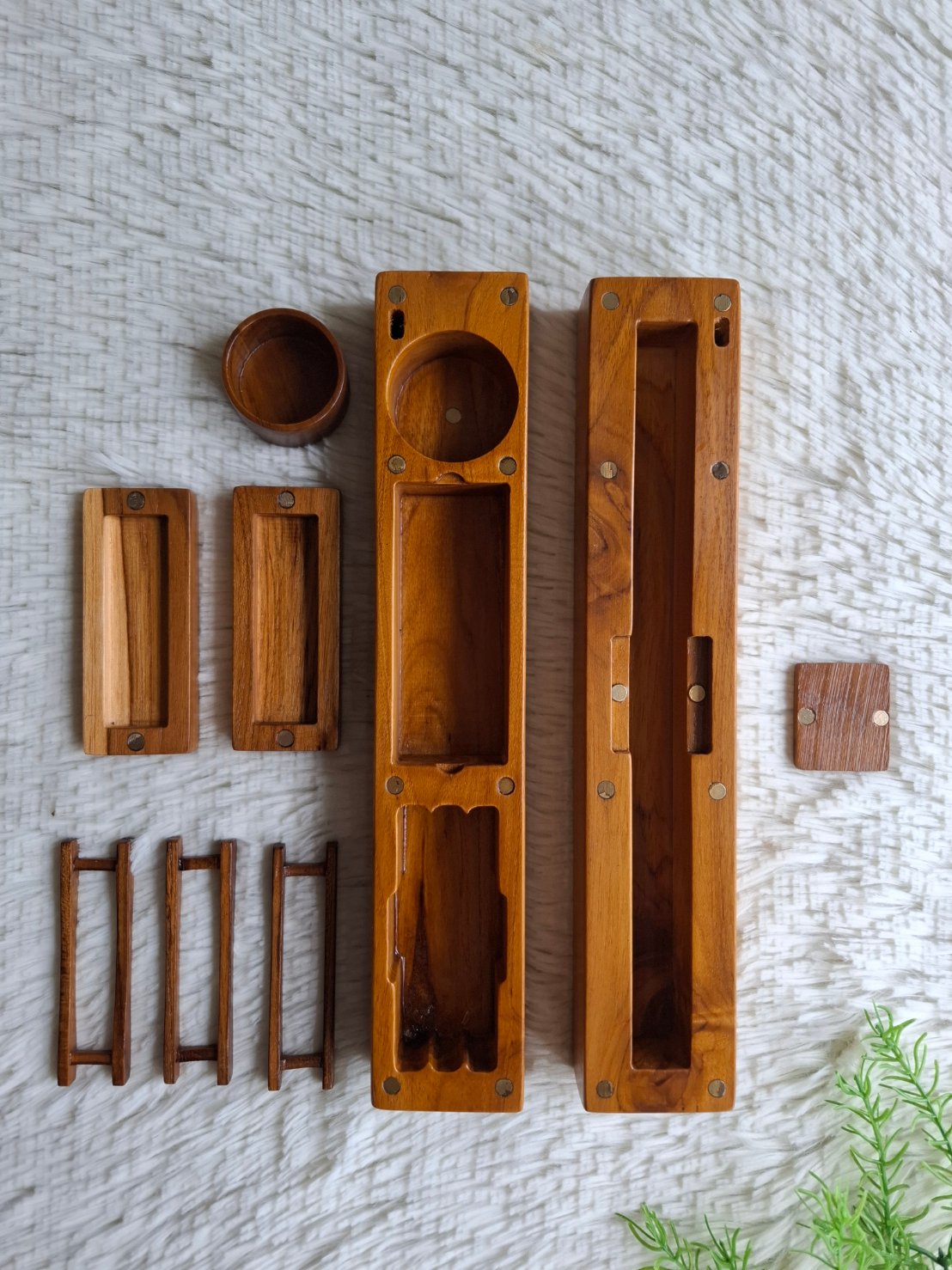 กล่องไม้สลักแกะสลัก