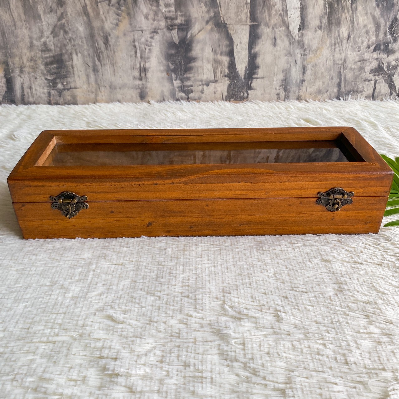 กล่องไม้ฝากระจก (Glass lid wooden box)