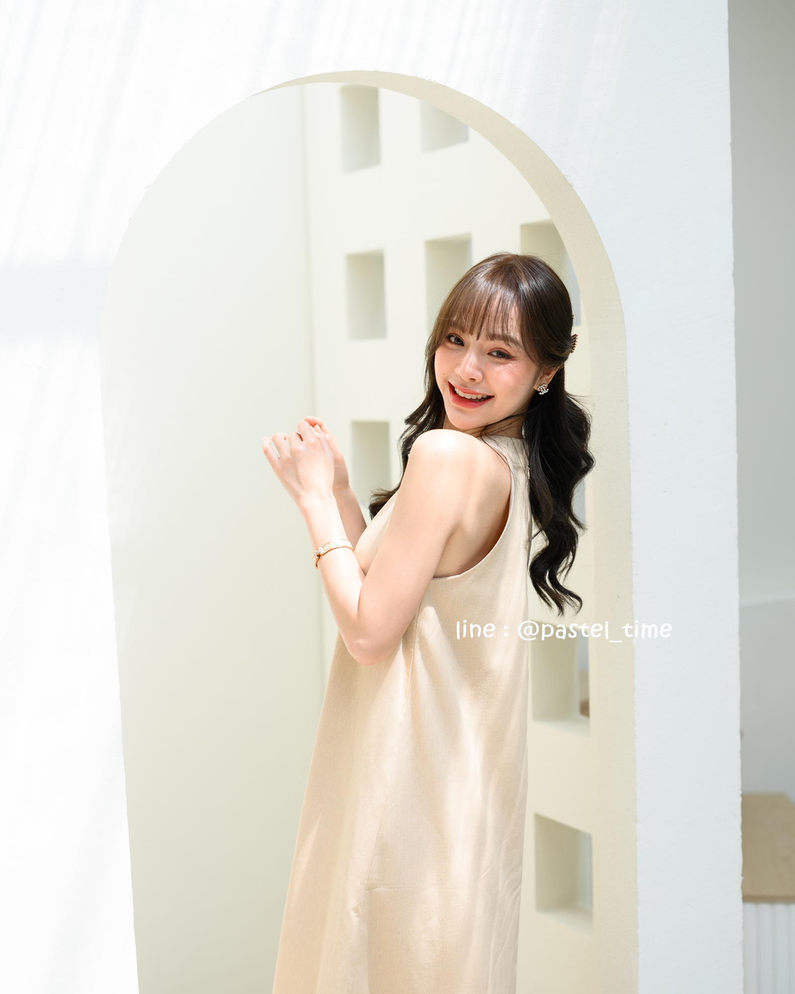 Clio Vest Linen Maxi dress - สีเบจ