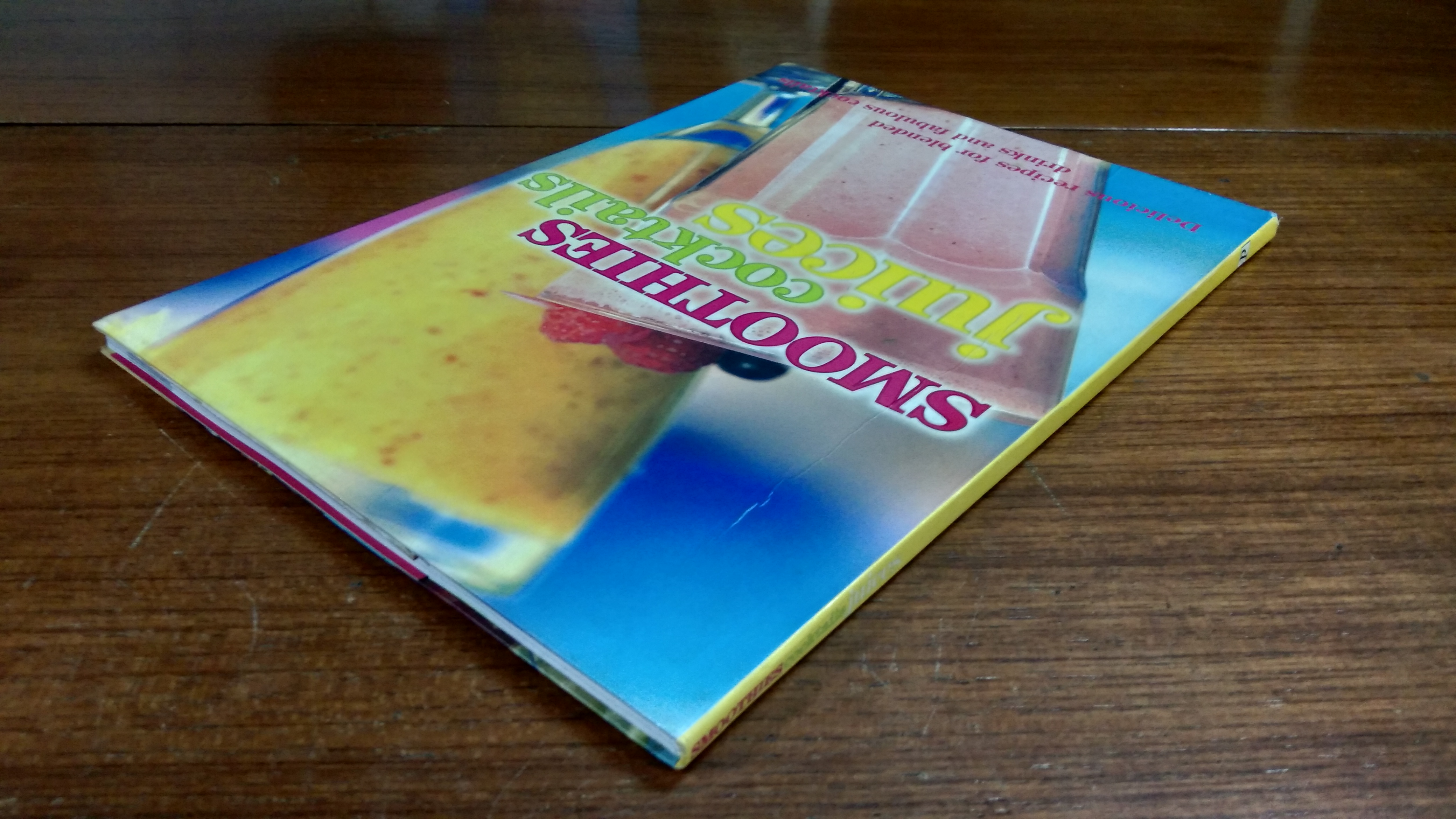 SMOOTHIES COCKTAILS JUICES