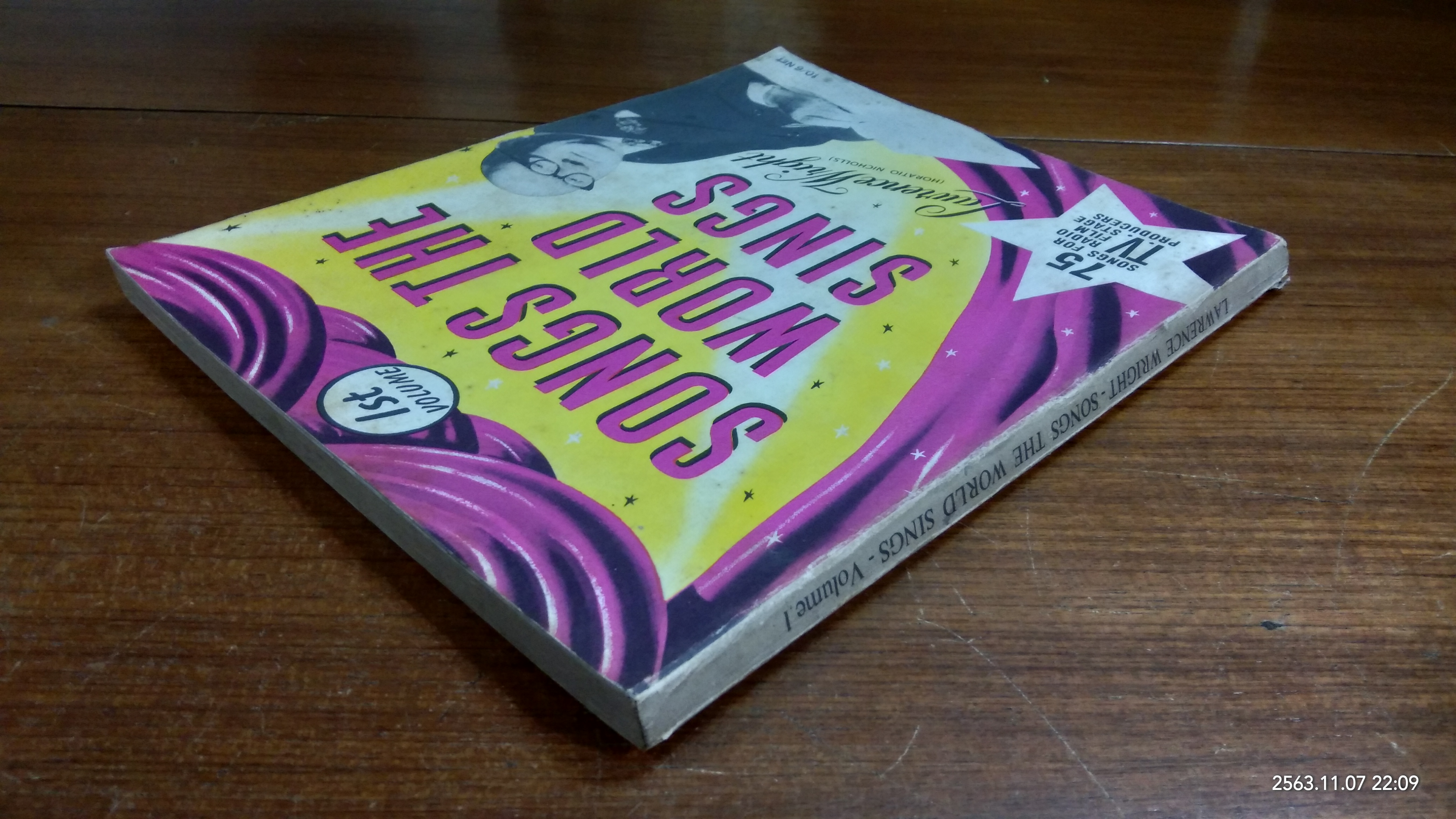 LAWRENCE WRIGHT - SONGS THE WORLD SINGS - Volume.1