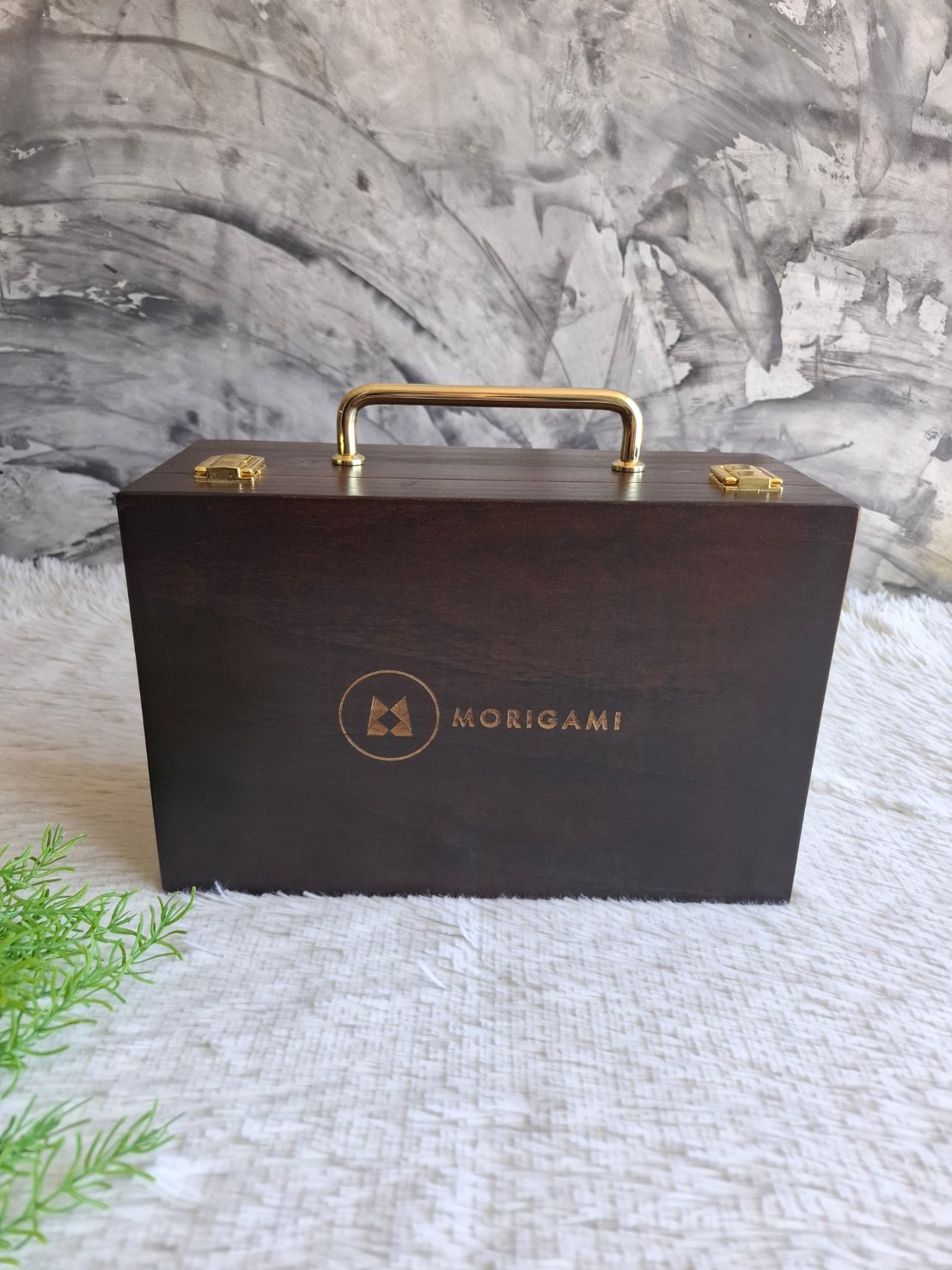 กระเป๋ากล่องไม้