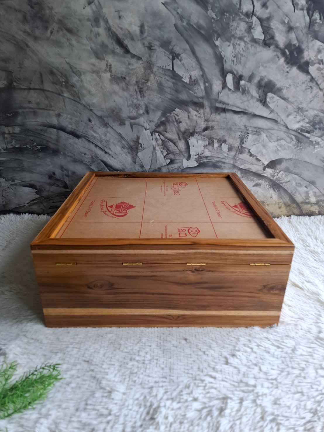 กล่องไม้สักใส่พวงมาลัยรถยนต์