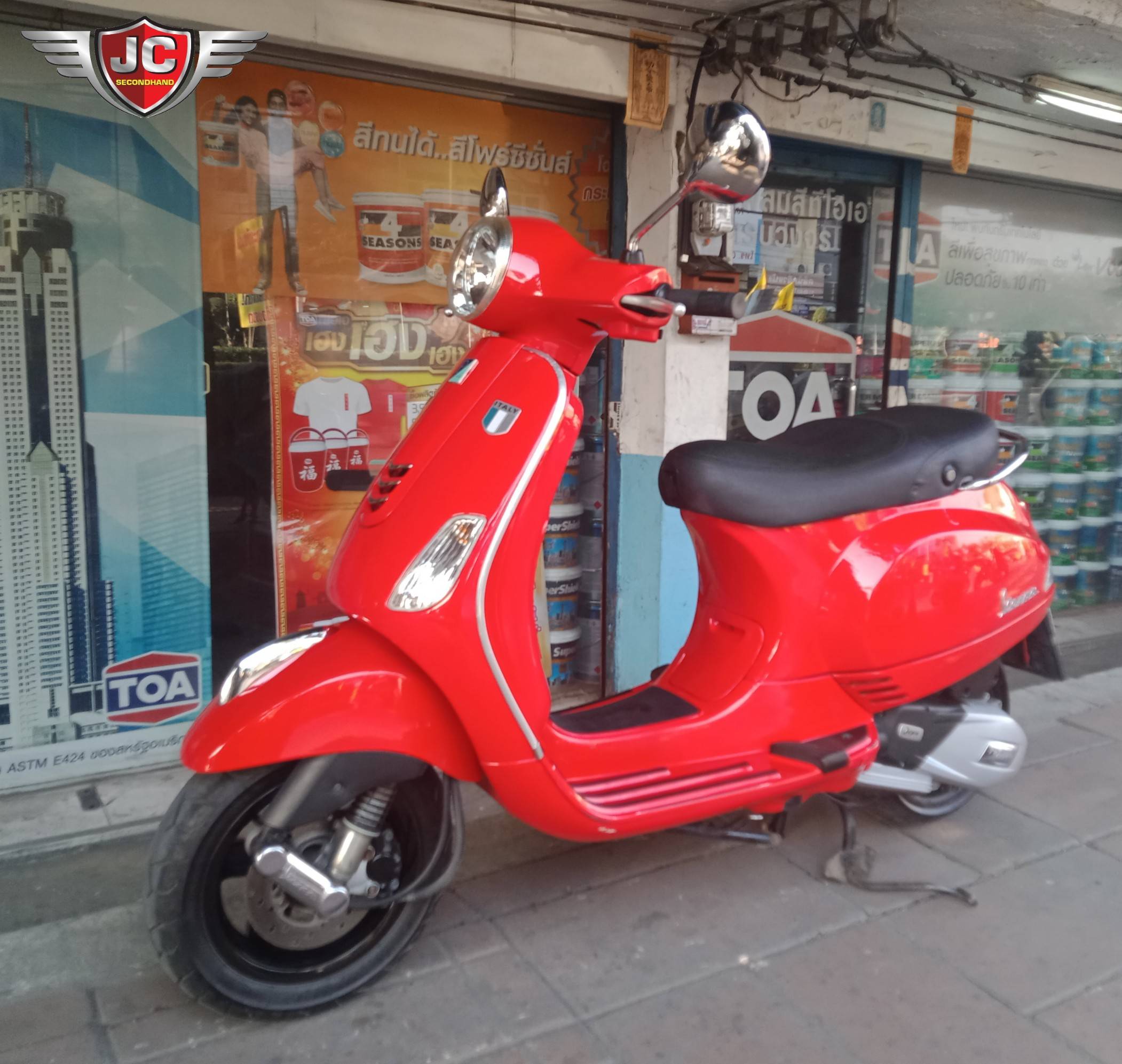 📢 สีแดงราคาโจร "VESPA LX125 iget รถปลายปี61 รถบ้านมือเดียว 👍 เครื่องเดิมๆไม่แกะ ขับขี่ปกติ สีแดงสดมากๆมีรอยตามรูป