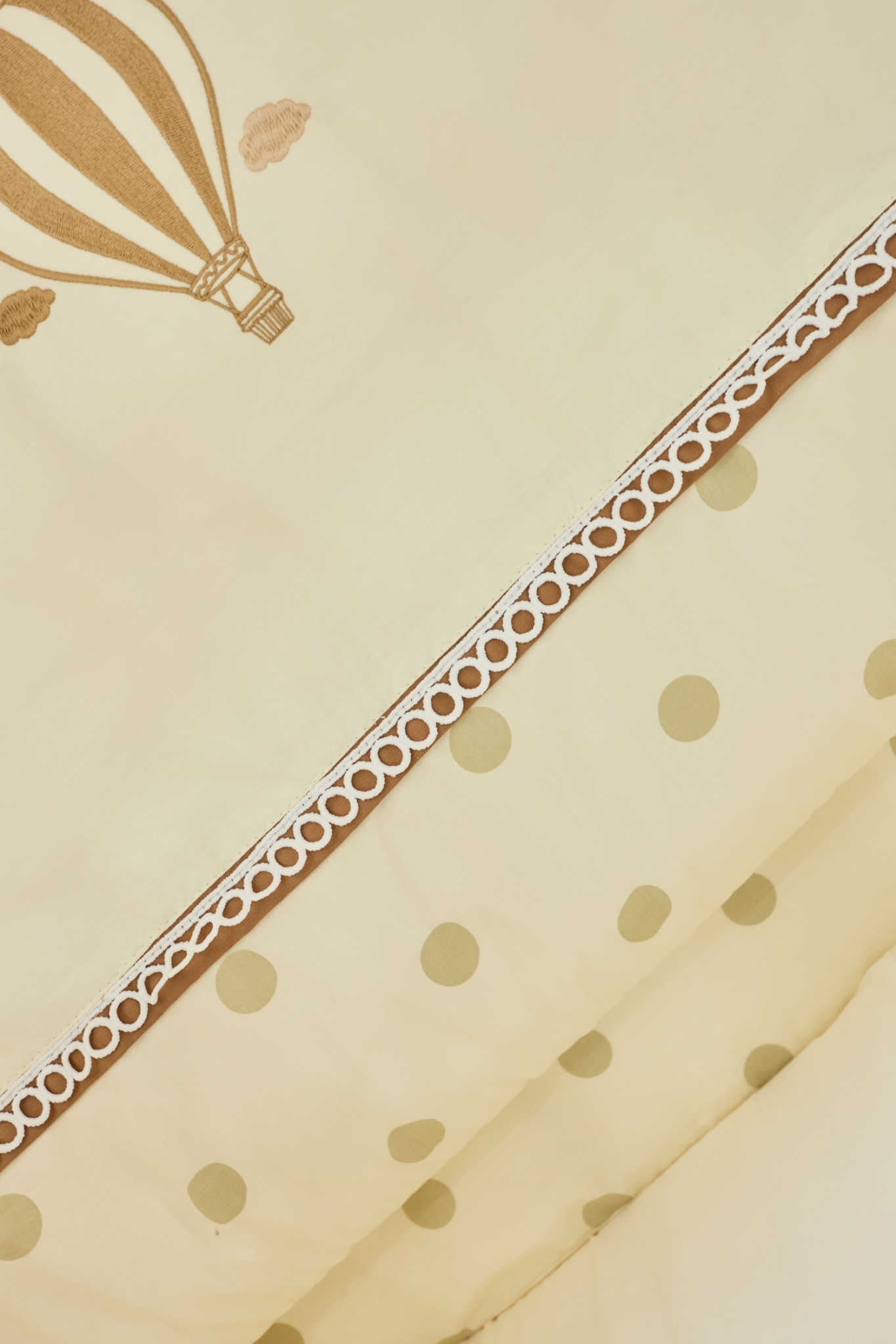 Idawin ชุดเครื่องนอน Bedding Set รุ่น Oval Balloon Cream