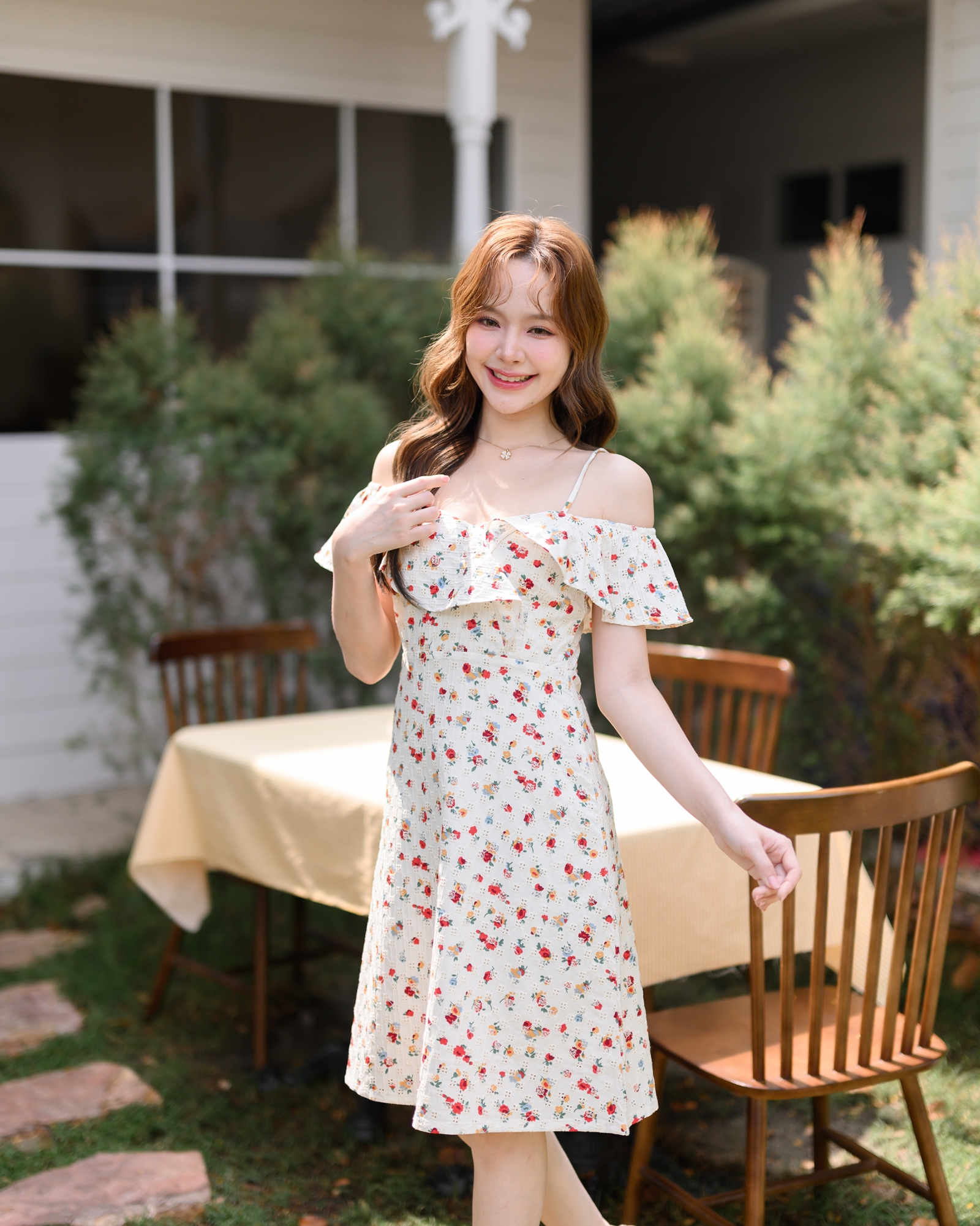 Hanano Yume Off-shoulder Dress