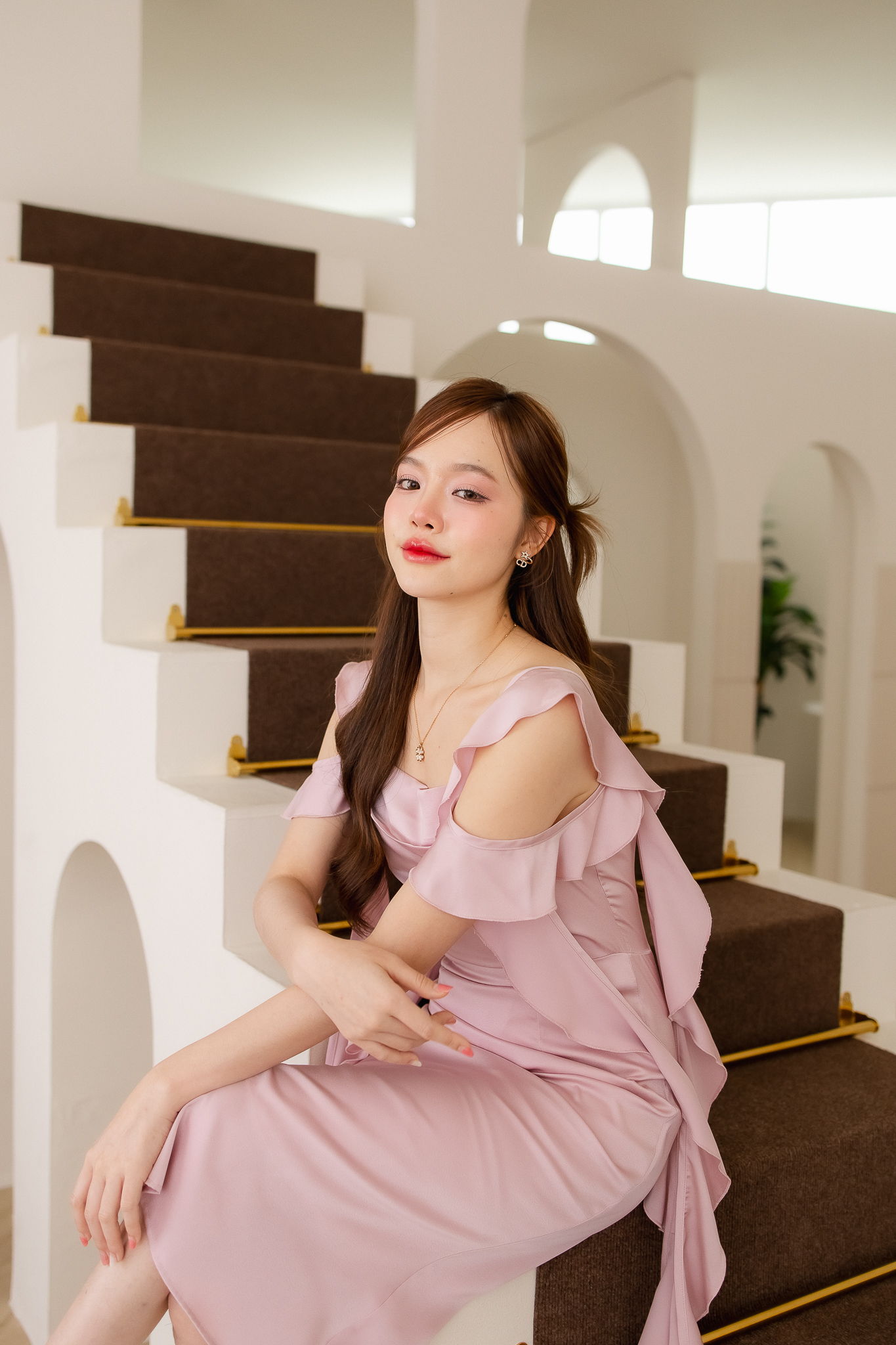 Serene Flutter Sleeve Midi Dress : สีชมพู