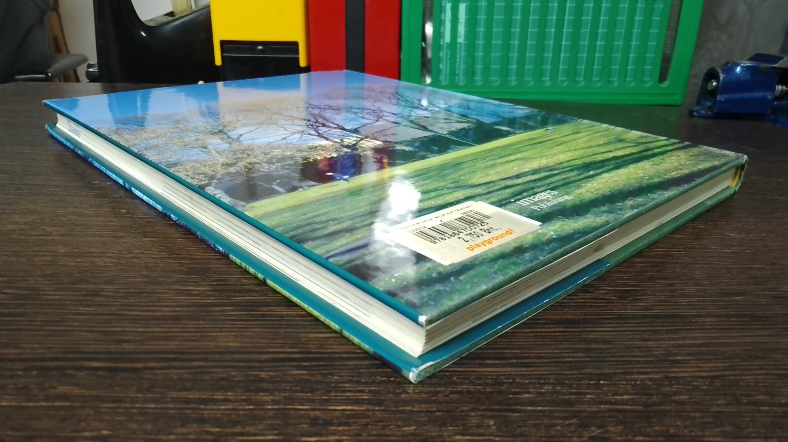 Museums and Art Galleries / Michael J. Crosbie