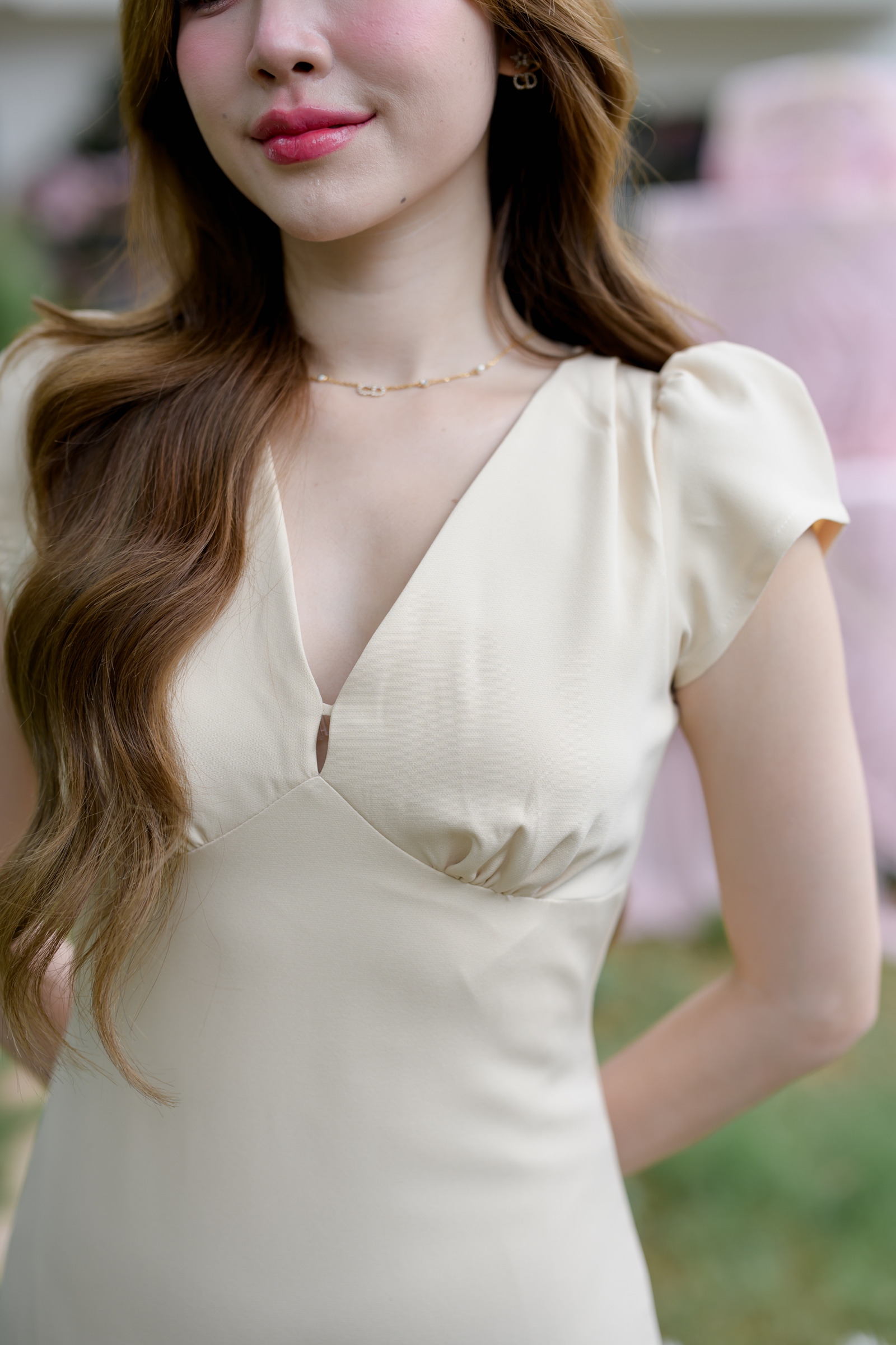 Petal Sway Maxi Dress : สีครีม