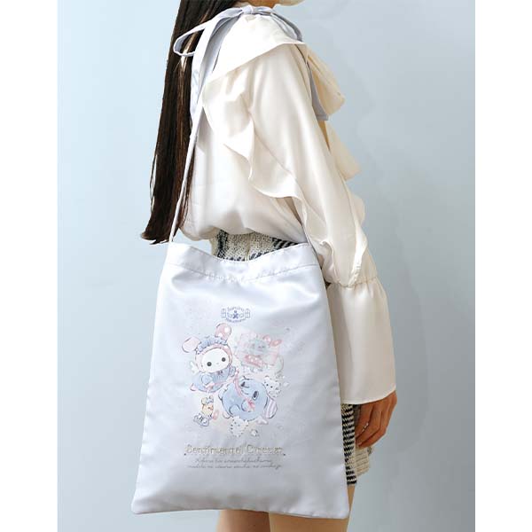 กระเป๋าสะพาย Sentimental Circus Remake by Sky Blue Daydream Window Tote Bag ขนาด 40 x 32 ซม.