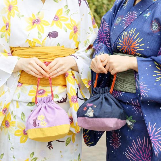 ถุงผ้ารูดเชือกแบบญี่ปุ่น Studio Ghibli Japanese Drawstring Bag แบบ Kiki's Delivery Service สีม่วงอ่อน ขนาด 30 x 20 x 16 ซม. ฐานกว้าง