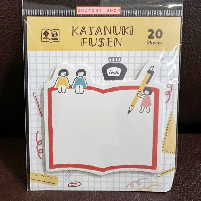 กระดาษโน้ตมีกาว Furukawa Paper Works Katanuki Fusen จากญี่ปุ่น ลายร้านเครื่องเขียน ขนาดกระดาษ ประมาณ 7 x 7 ซม. มี 20 แผ่น