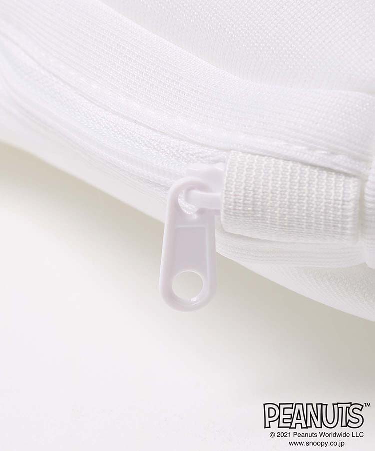 กระเป๋าหิ้ว Snoopy ChaLaundrin Bag แบบหัว Snoopy ขนาด 23.5 x 32.5 x 3 ซม. หูยาว 31.5 ซม. เป็นผ้าเหมือนถุงซักผ้า เอาไว้ใส่ผ้าลงเครื่องได้ หรือใส่ของปกติได้ ใบใหญ่ มีหูหิ้ว