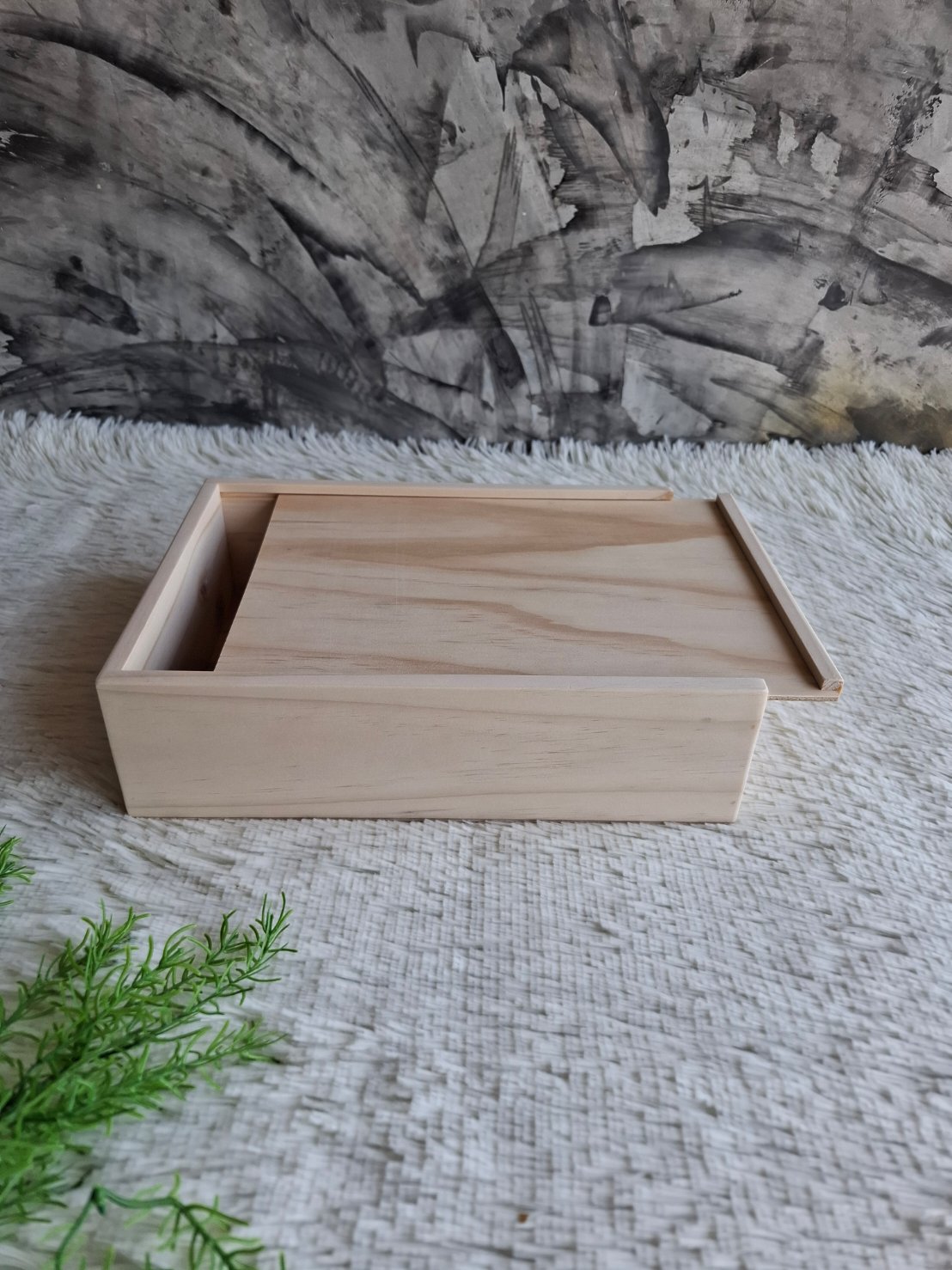 กล่องไม้สนฝาสไลด์