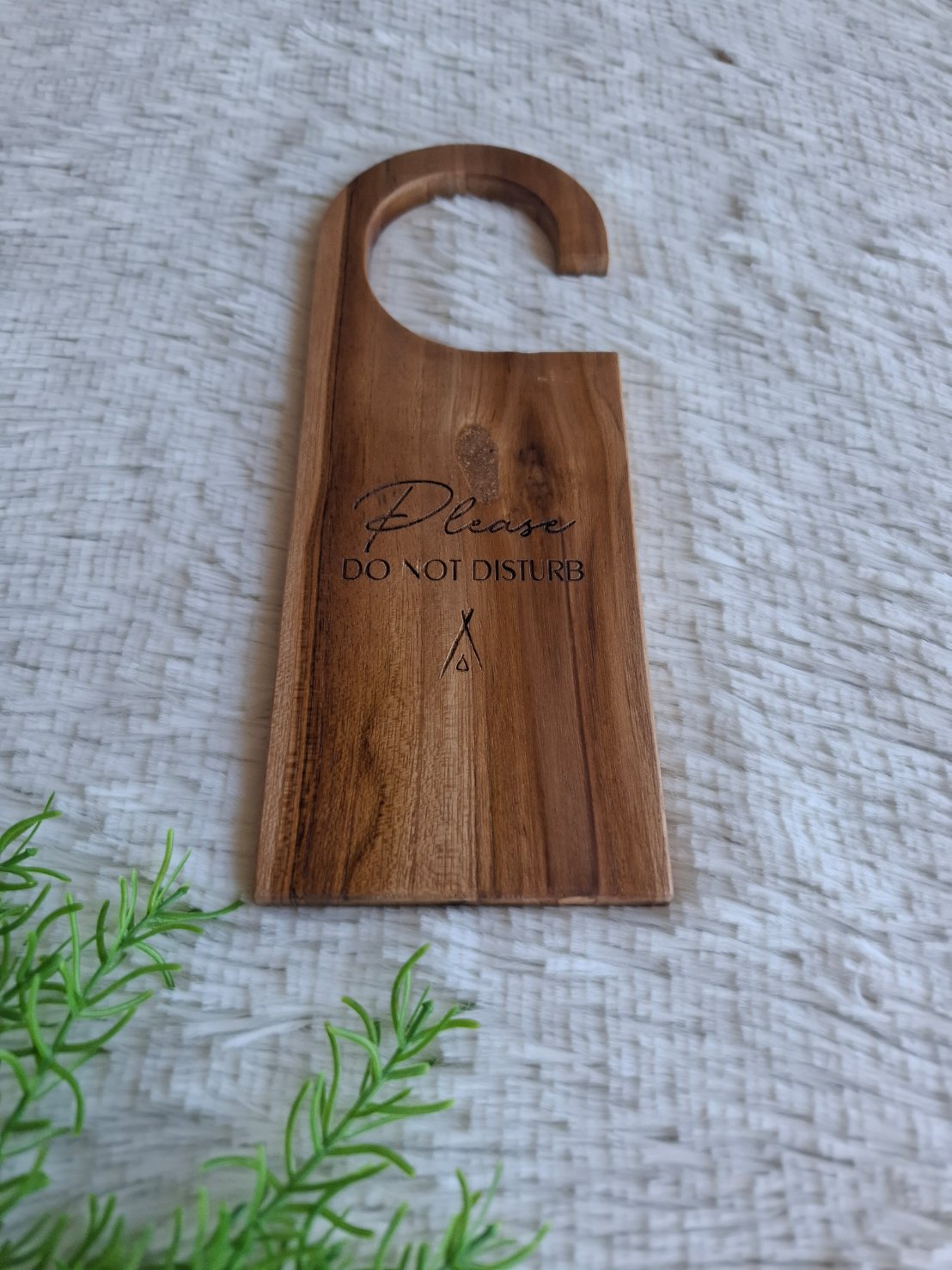 ป้ายไม้แขวนประตูห้อง