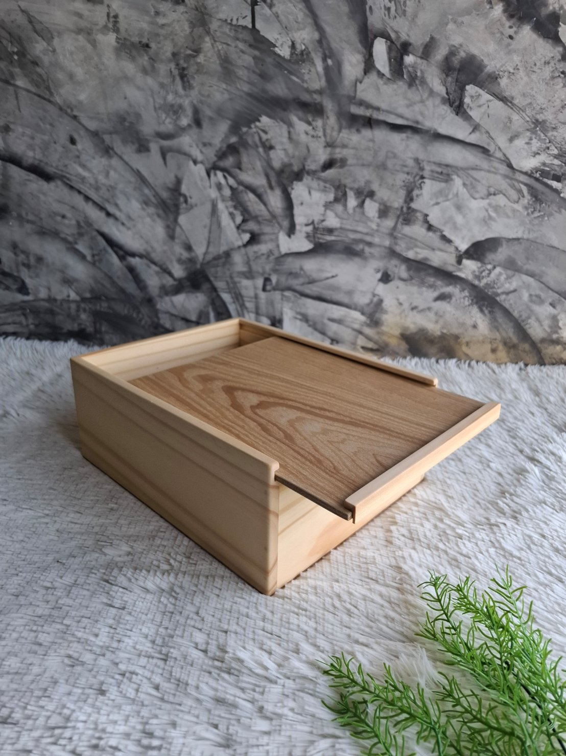 กล่องไม้สนฝาสไลด์