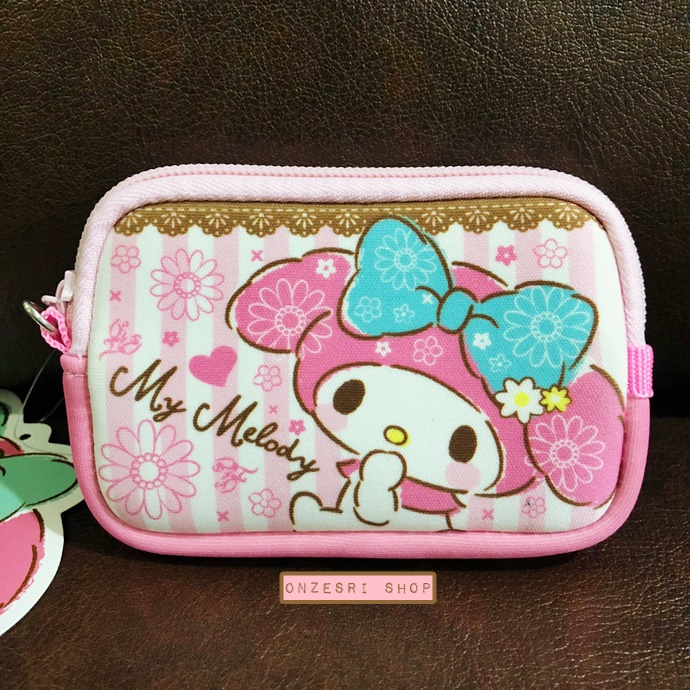 กระเป๋า Pouch ลาย My Melody สีชมพูลายดอกไม้กับหัวใจ ขนาด 12 x 8.2 x 2 ซม. ใส่บัตร ใส่เงิน หรือของเล็กน้อยได้ค่ะ