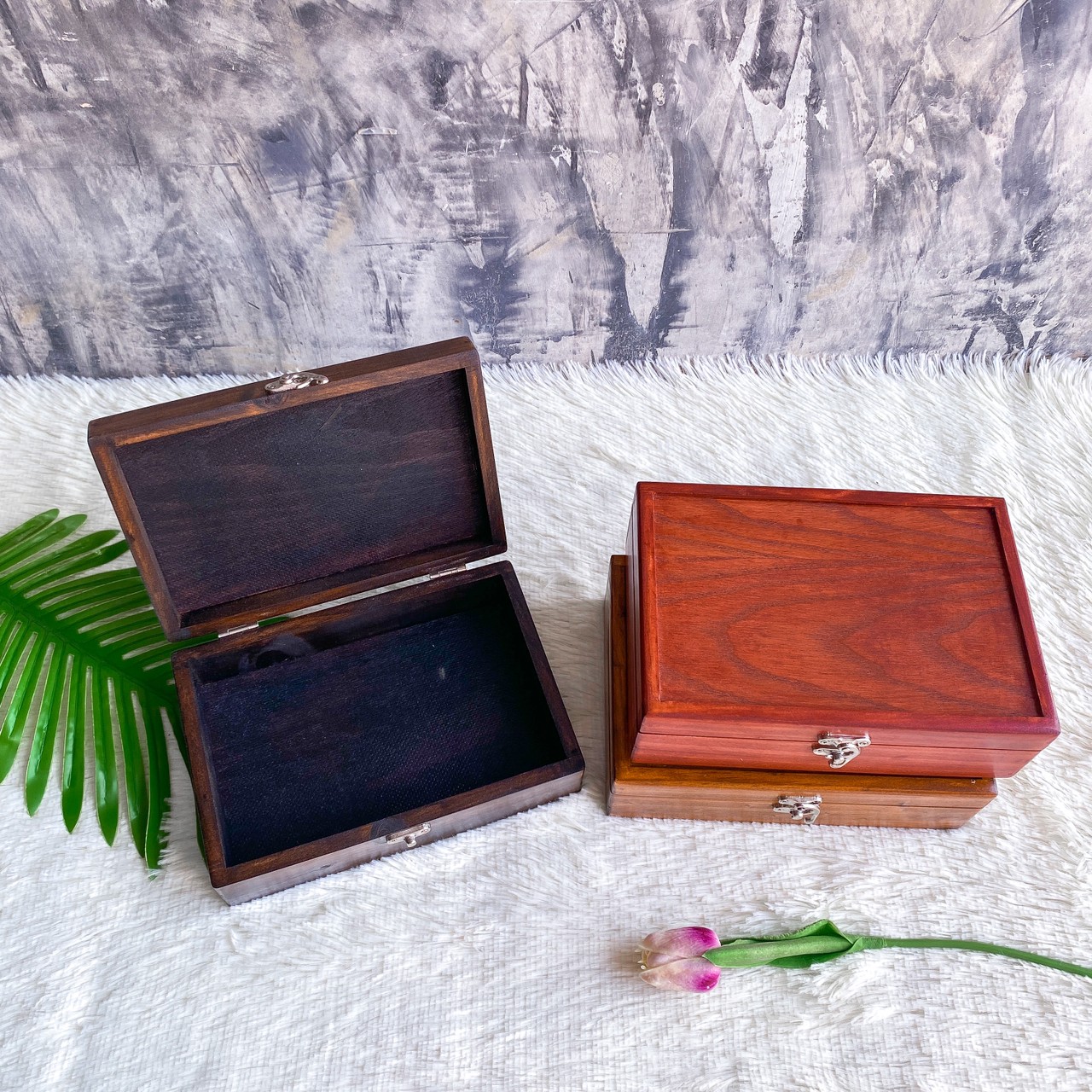 กล่องไม้สนฝาล็อคกัดโค้ง (Wooden box with lock lid)