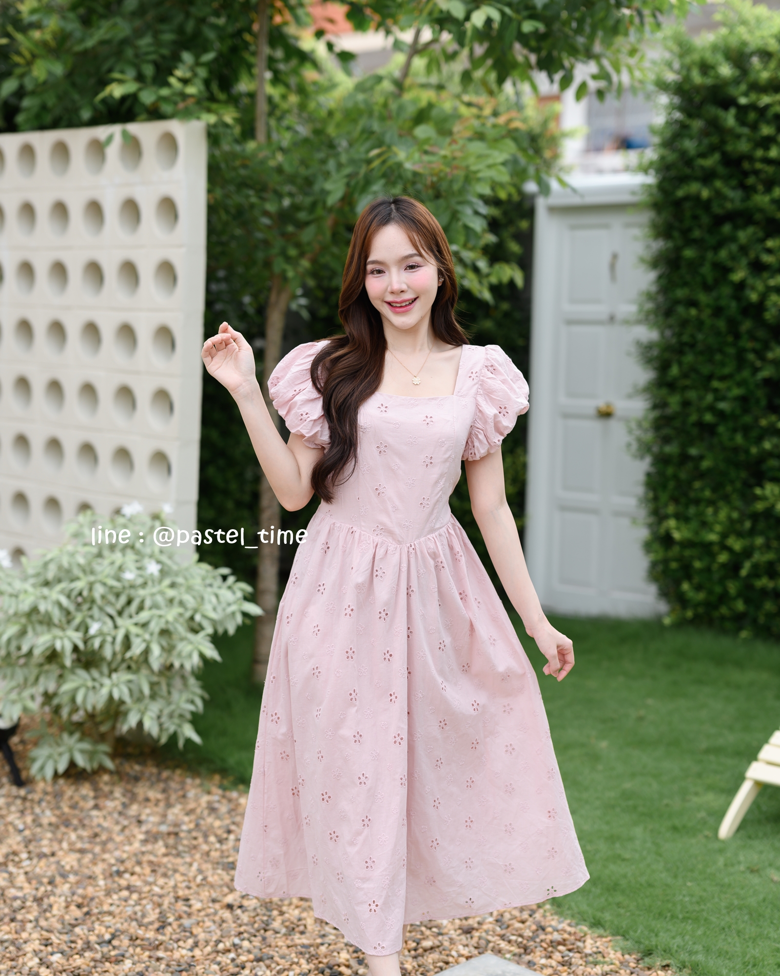 Princess Lace Midi Dress : สีชมพู