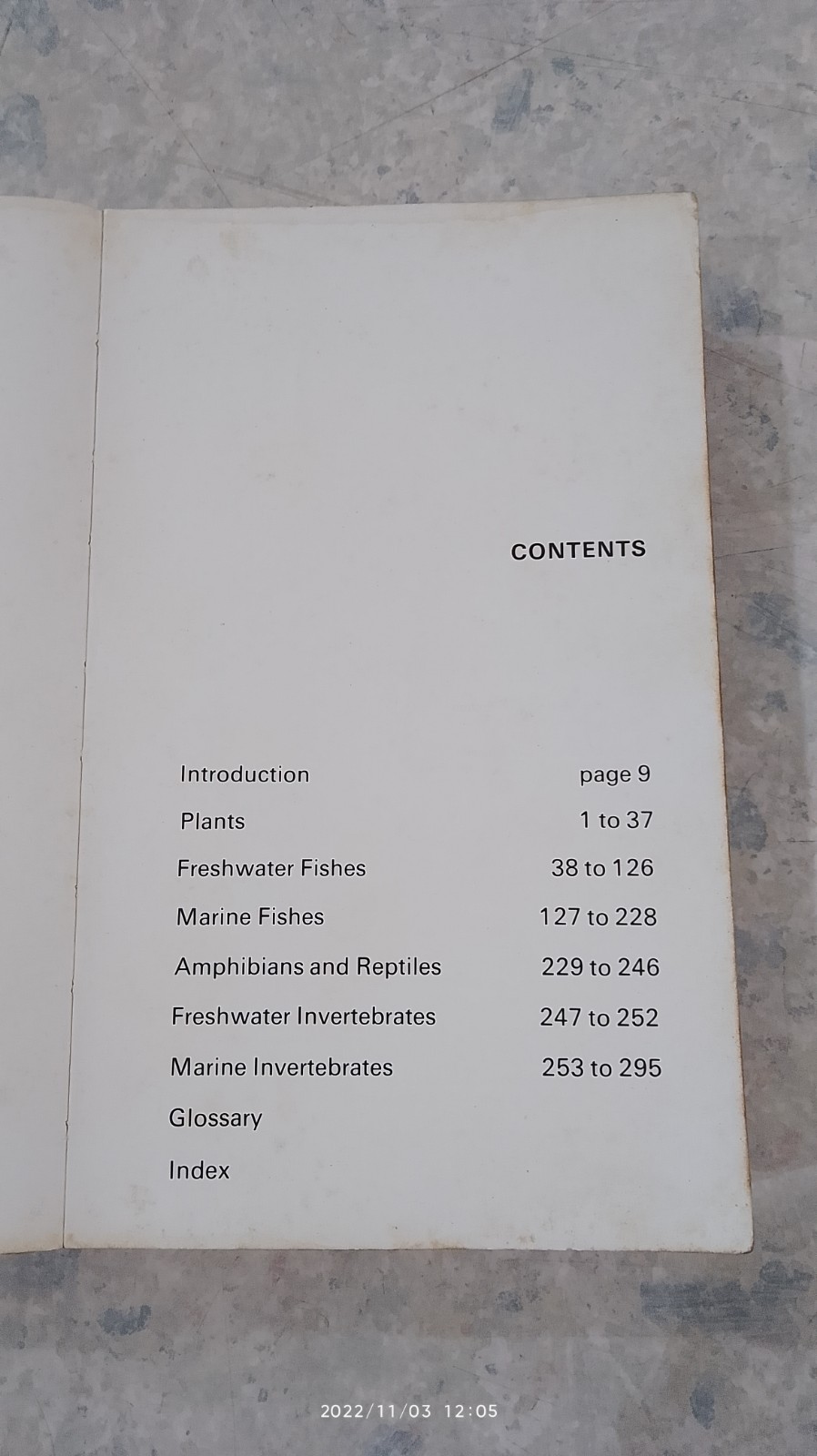 Simon And Schuster's Complete Guide To Freshwater And Marine Aquarium Fishes Vintage Paperback Book