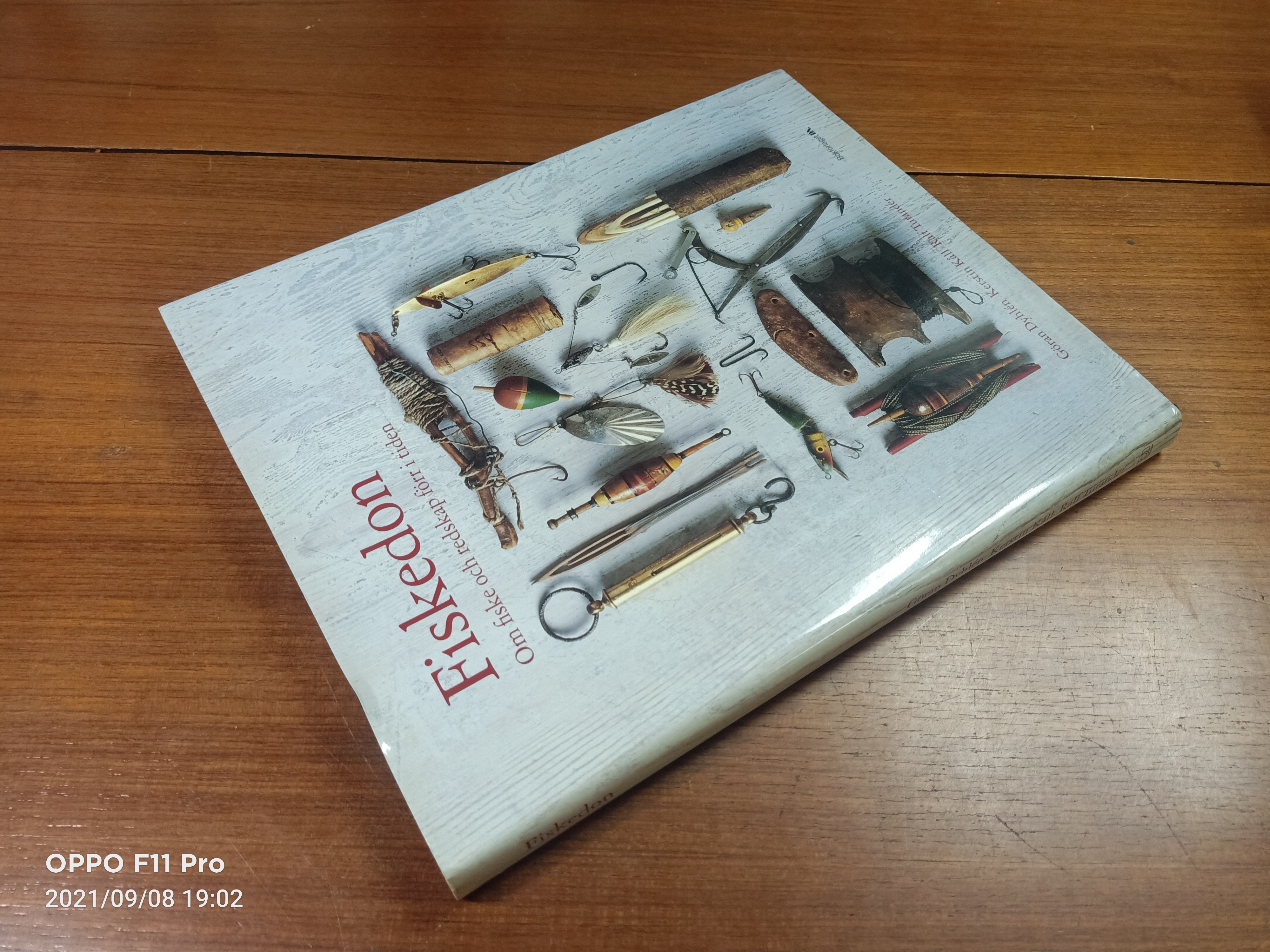 Fiskedon / ดีเลน, โกรัน & ทูรันเดอร์, เคอร์สติน