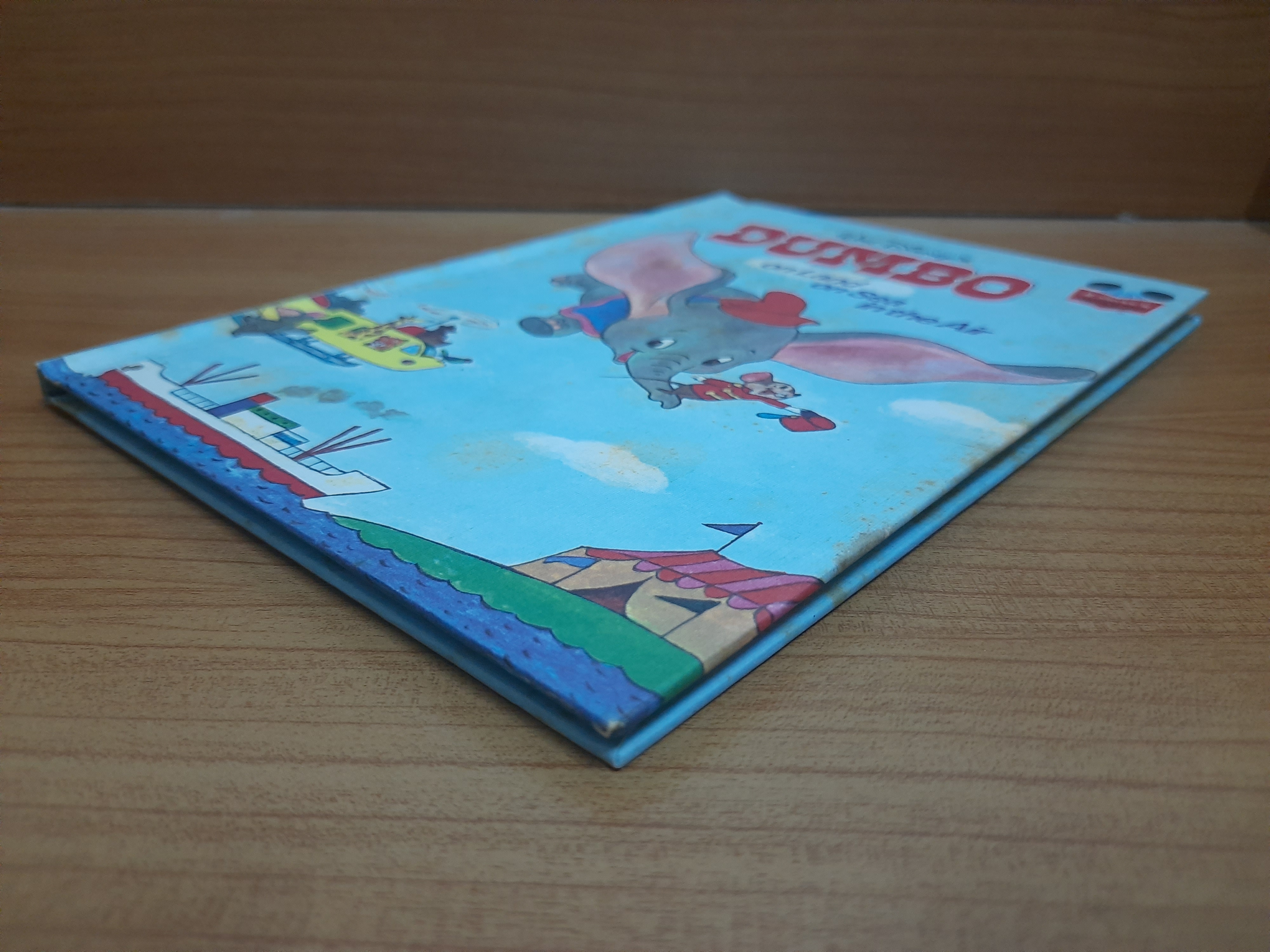 WALT DISNEY : DUMBO on Land on Sea in the Air