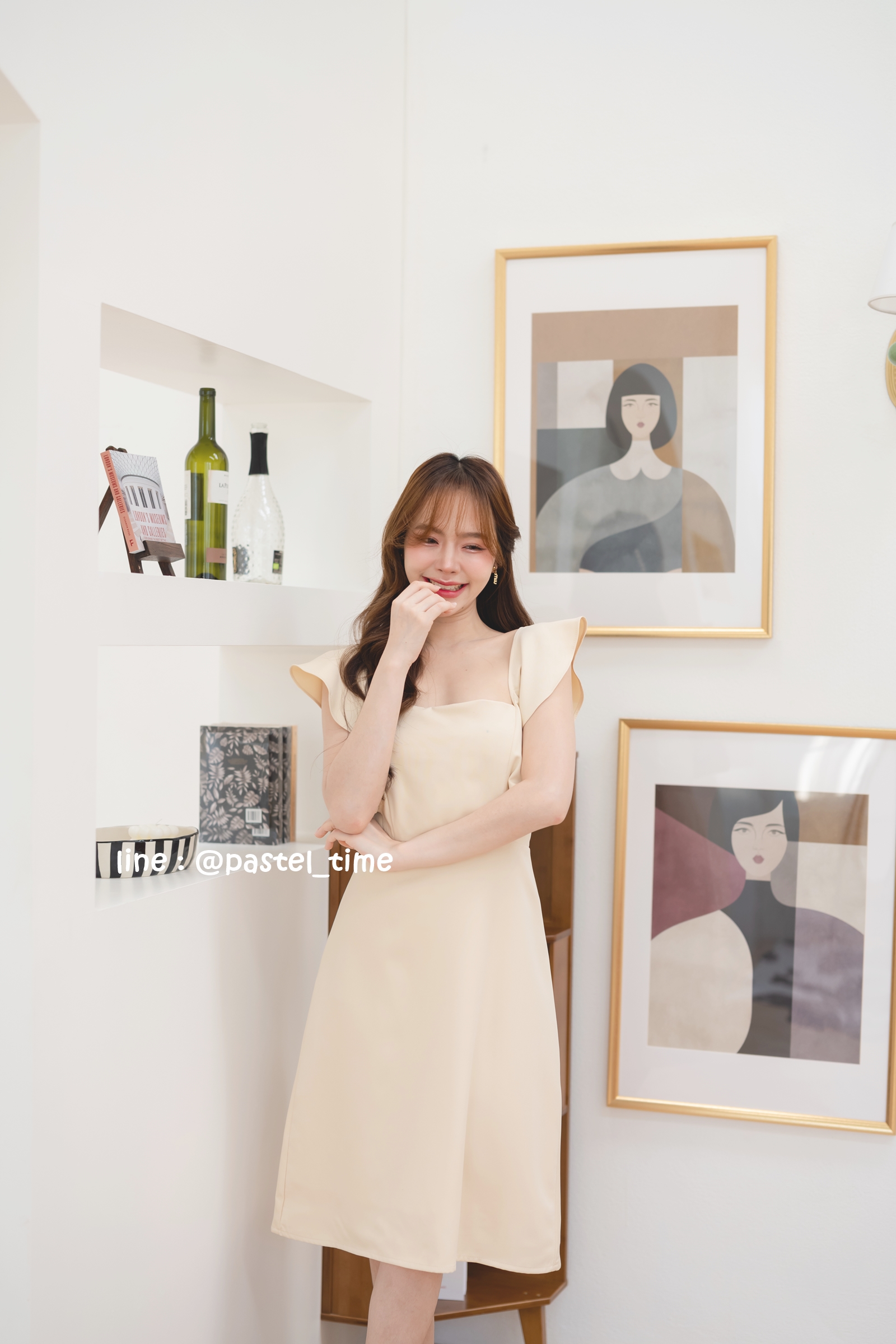 Rika Ruffle Dress : สีครีม