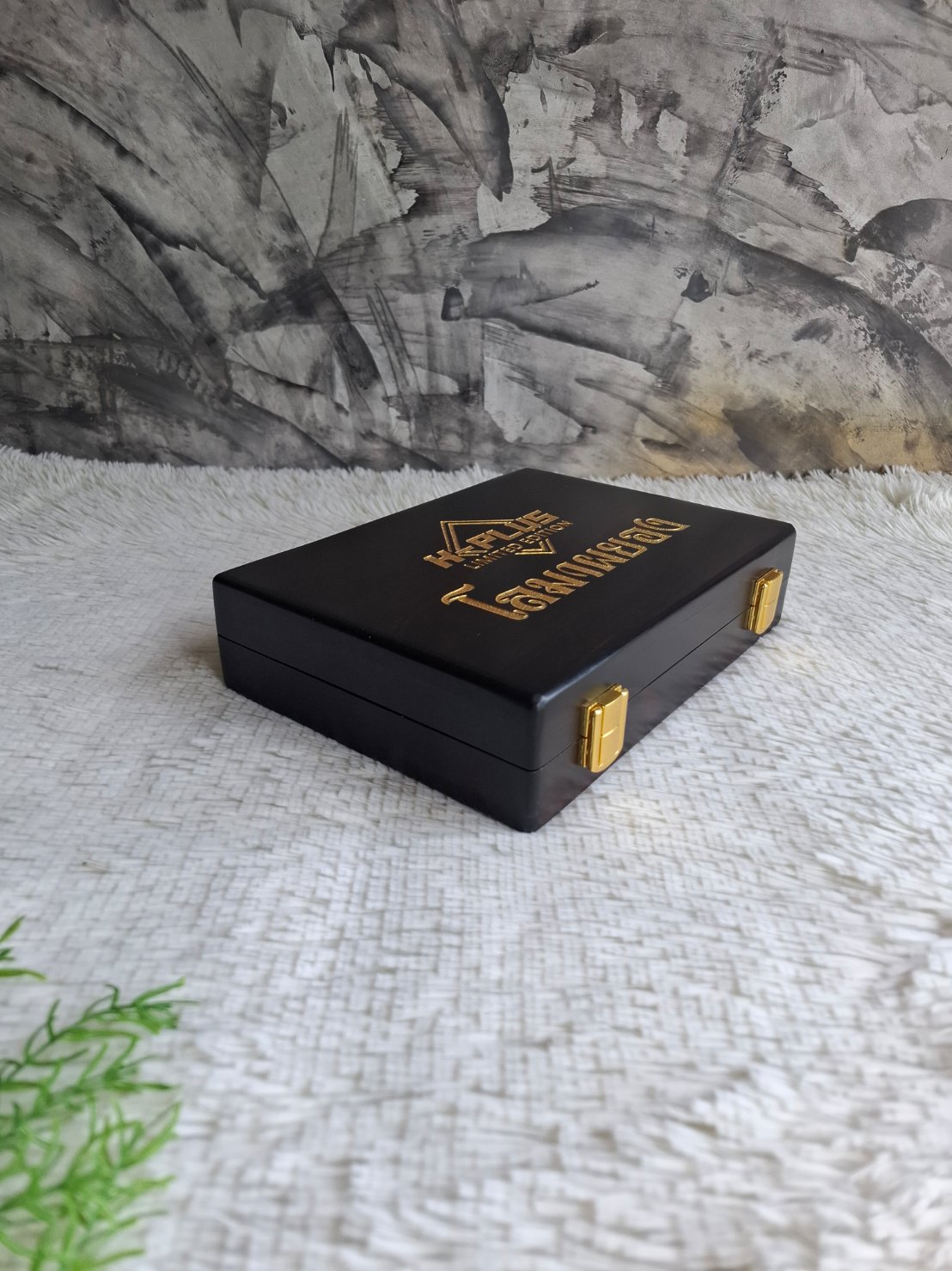 กล่องไม้ใส่น้ำยาไก่ซน