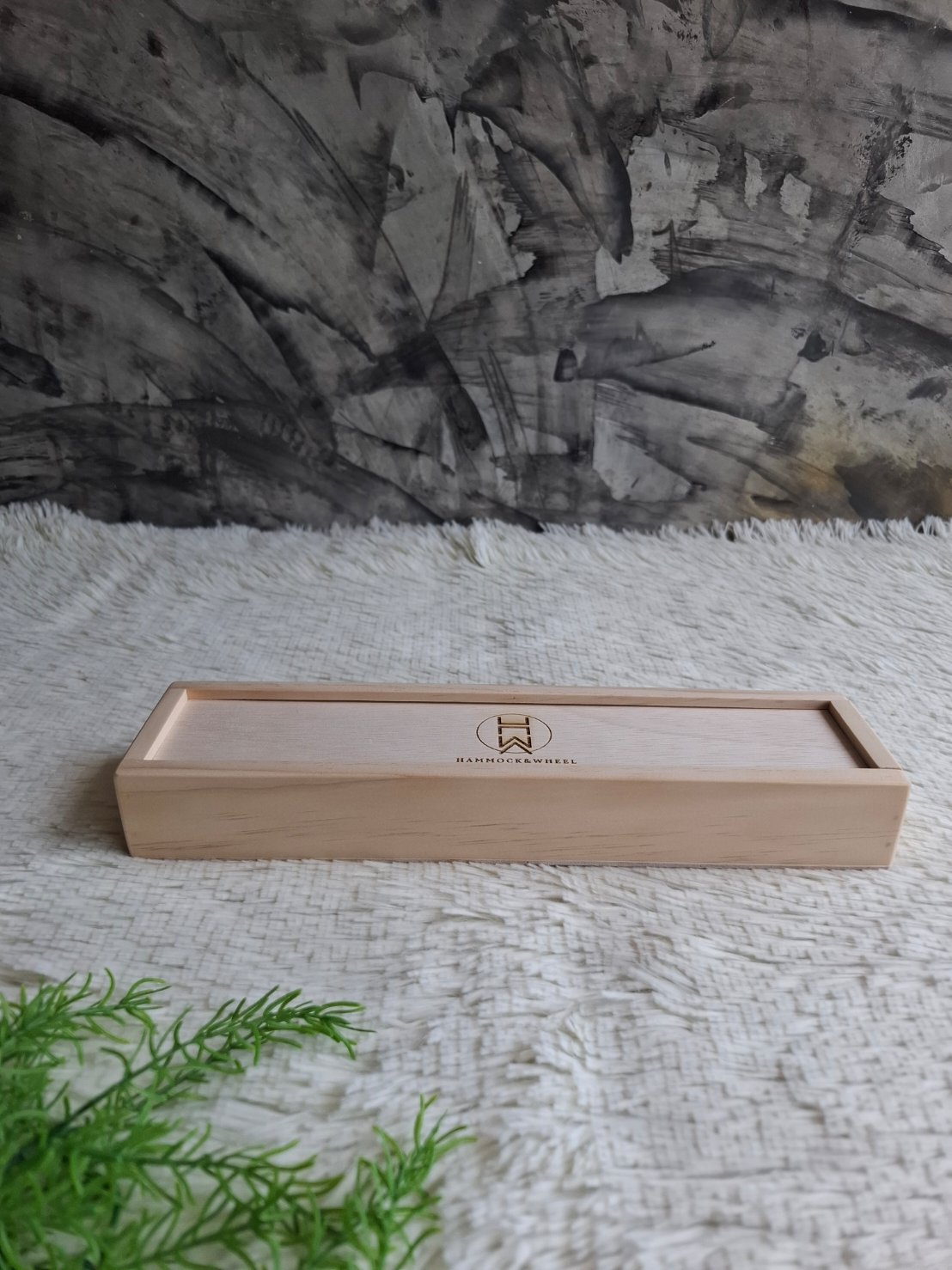 กล่องไม้ฝาสไลด์