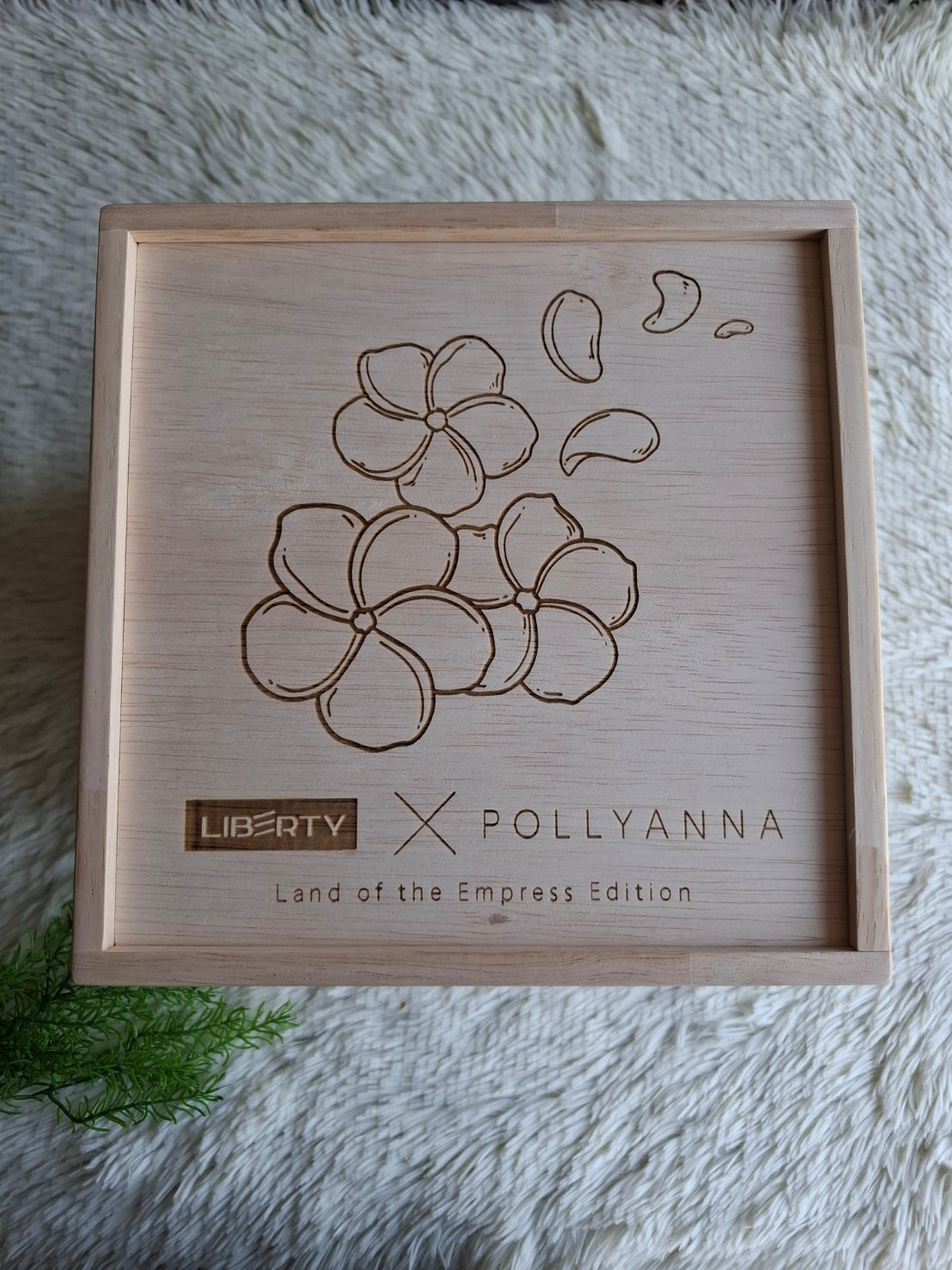 กล่องไม้ฝาสไลด์