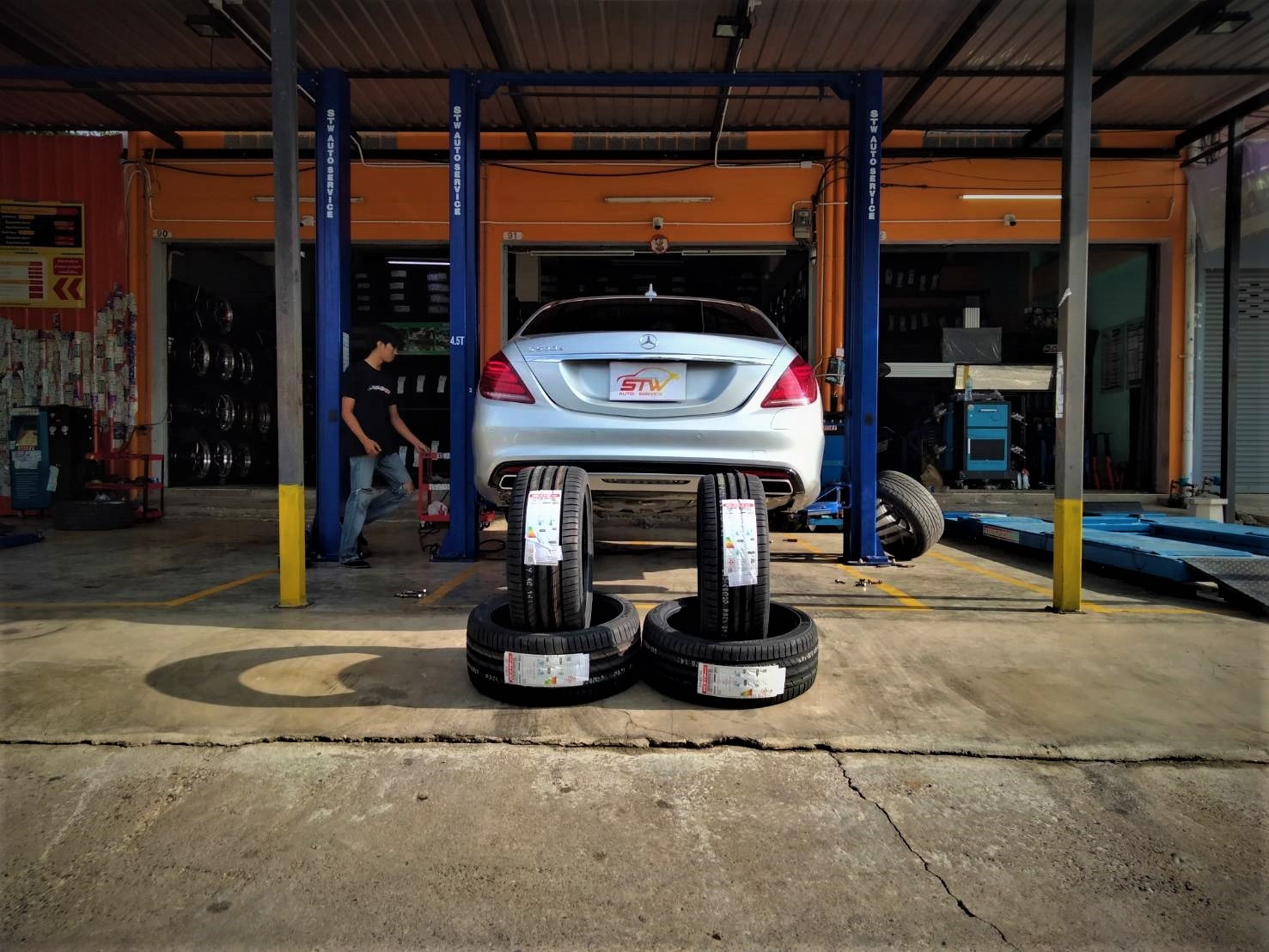 เปลี่ยนยาง MERCEDES BANZ S500e 245/40R20 KUMHO/ECSTA PS71 99Y *KR 275/35R20 KUMHO/ECSTA PS71 102Y *KR